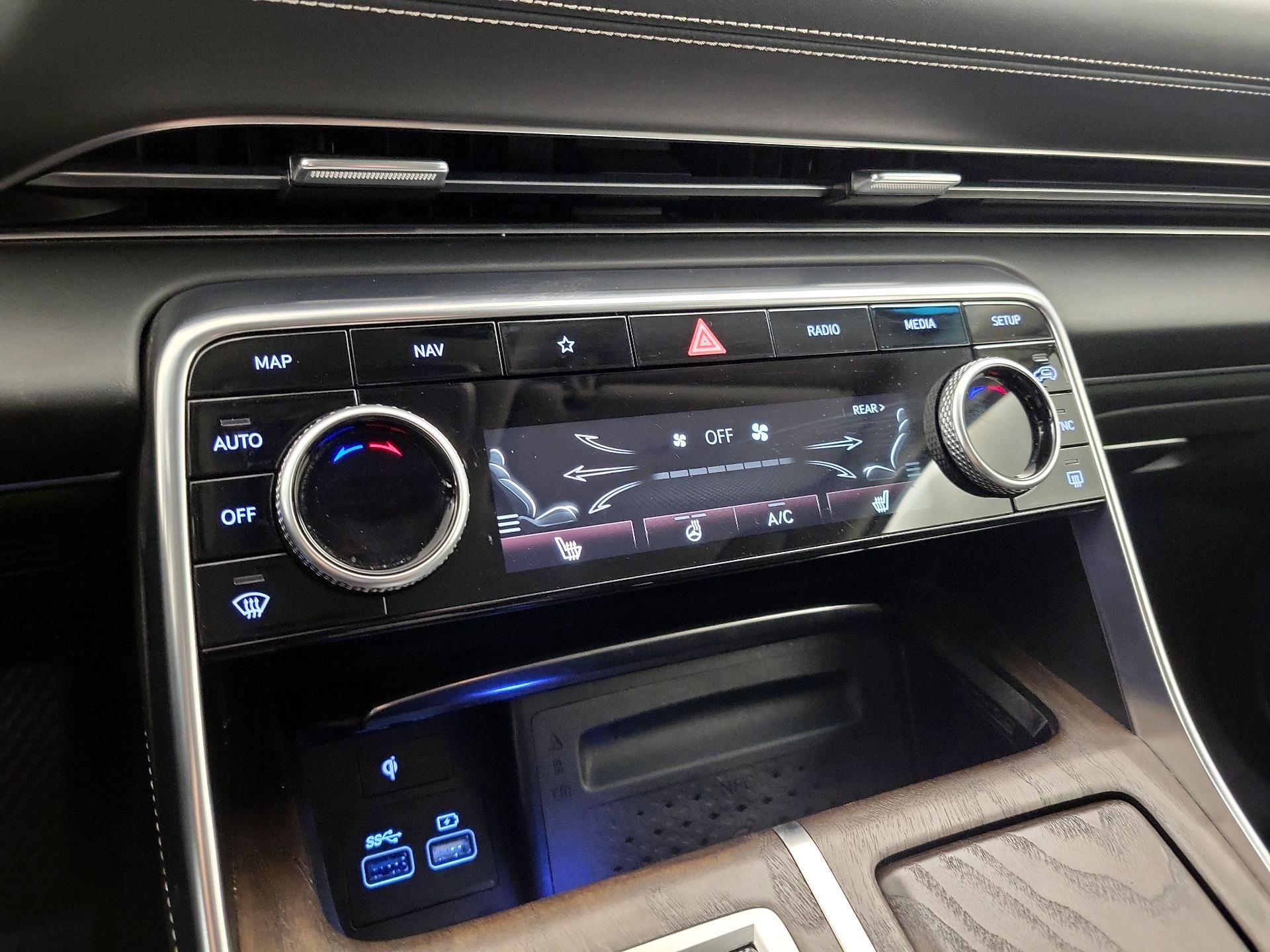 Thumbnail: 2024 Genesis GV80 - 17