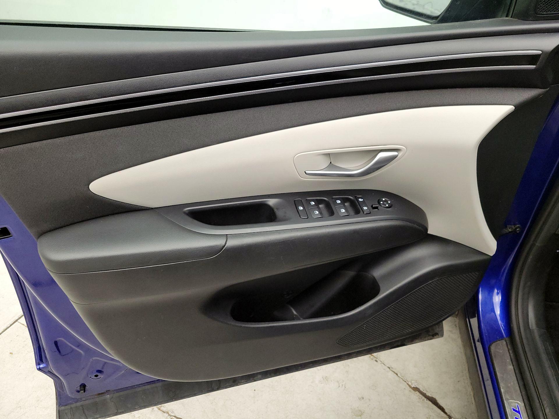 Thumbnail: 2023 Hyundai Tucson - 12