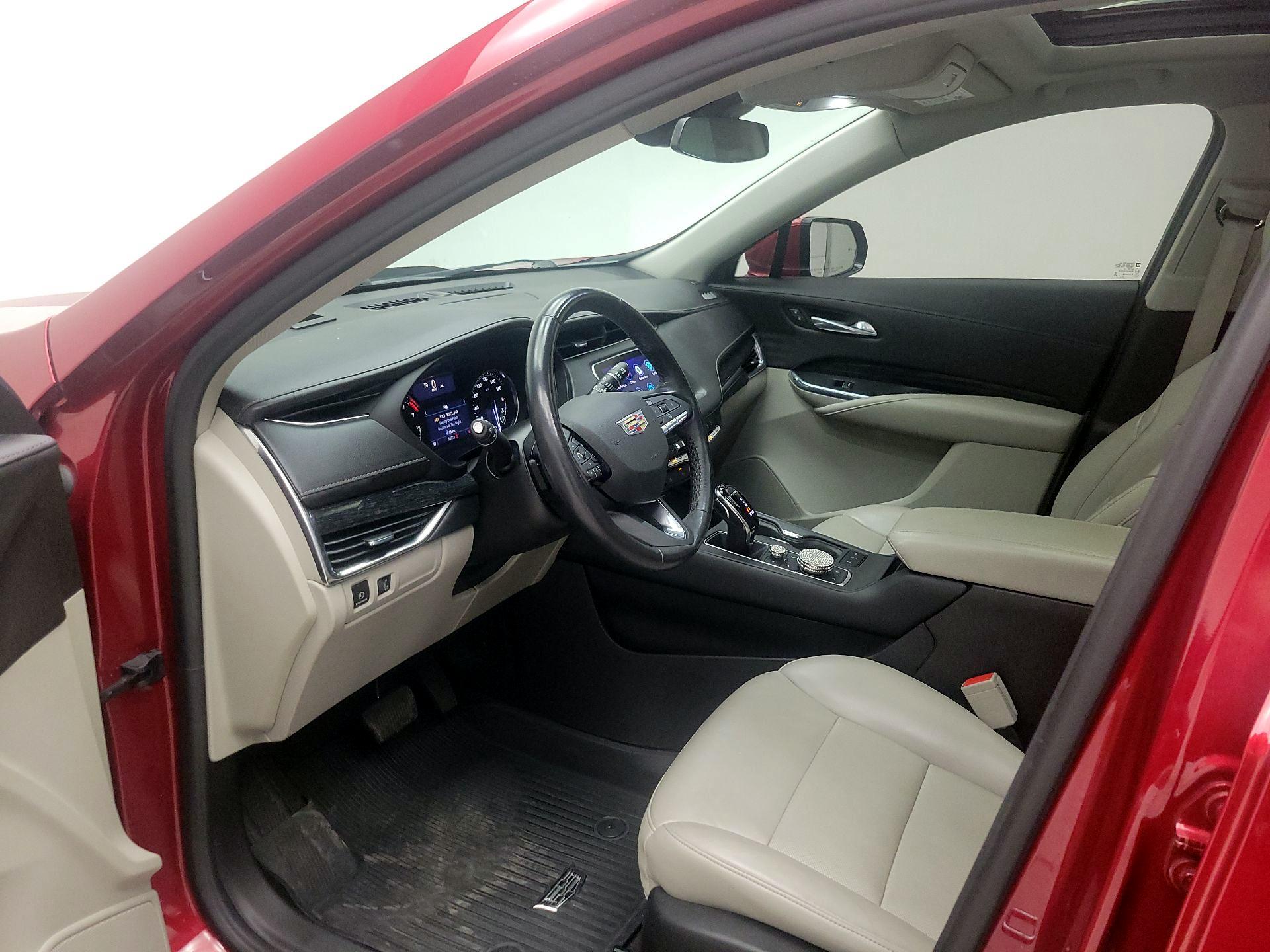 Thumbnail: 2023 Cadillac XT4 - 11