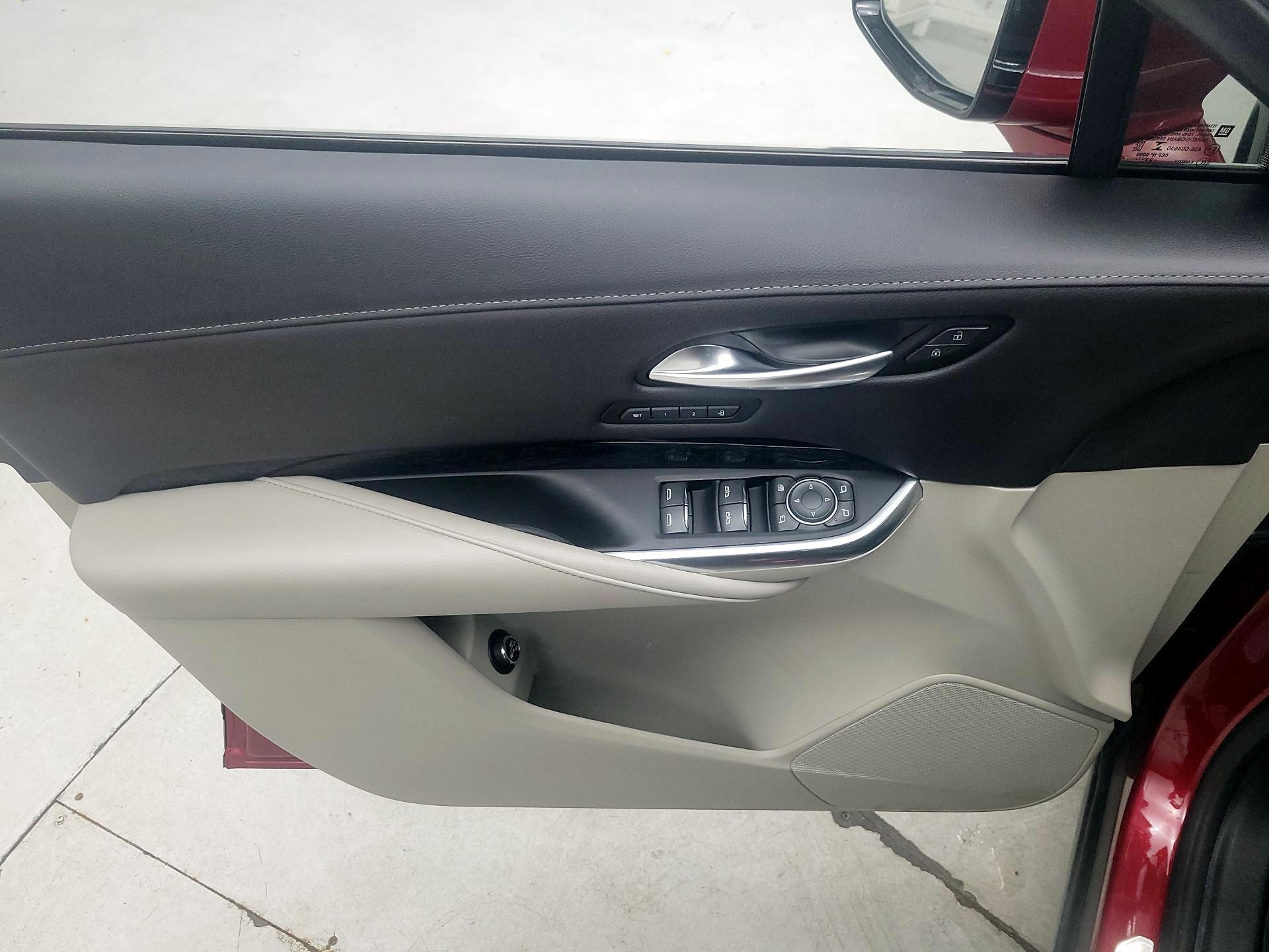 Thumbnail: 2023 Cadillac XT4 - 12