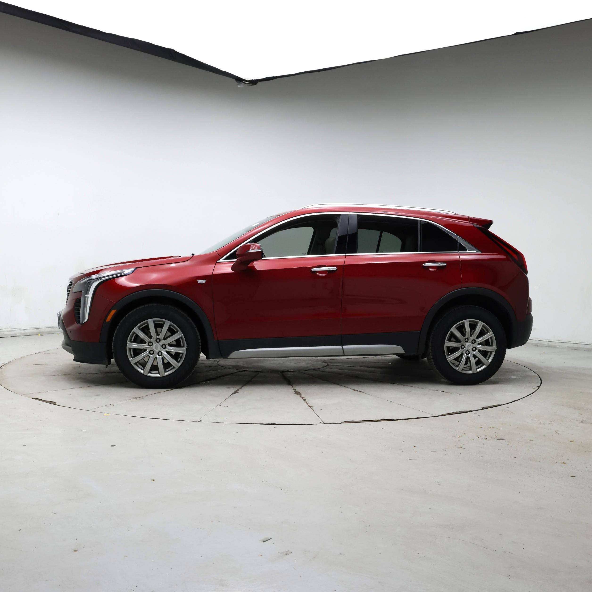 Thumbnail: 2023 Cadillac XT4 - 3