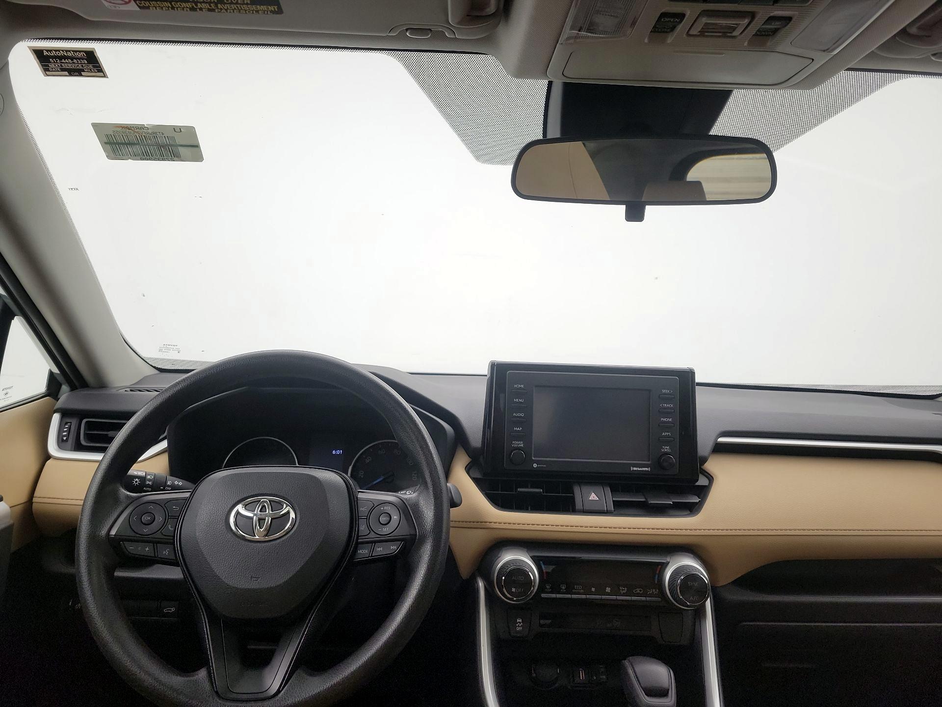 Thumbnail: 2021 Toyota RAV4 - 9