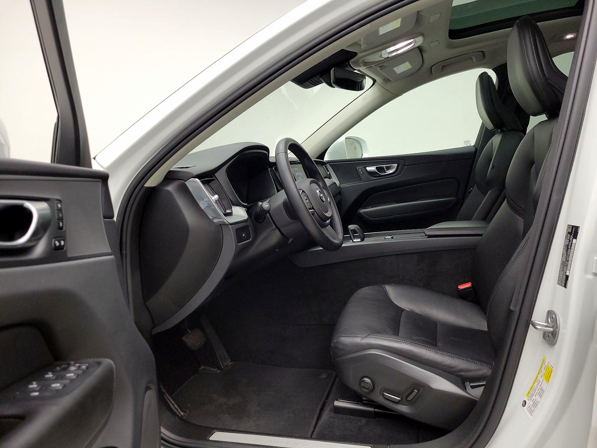 Thumbnail: 2023 Volvo XC60 - 11