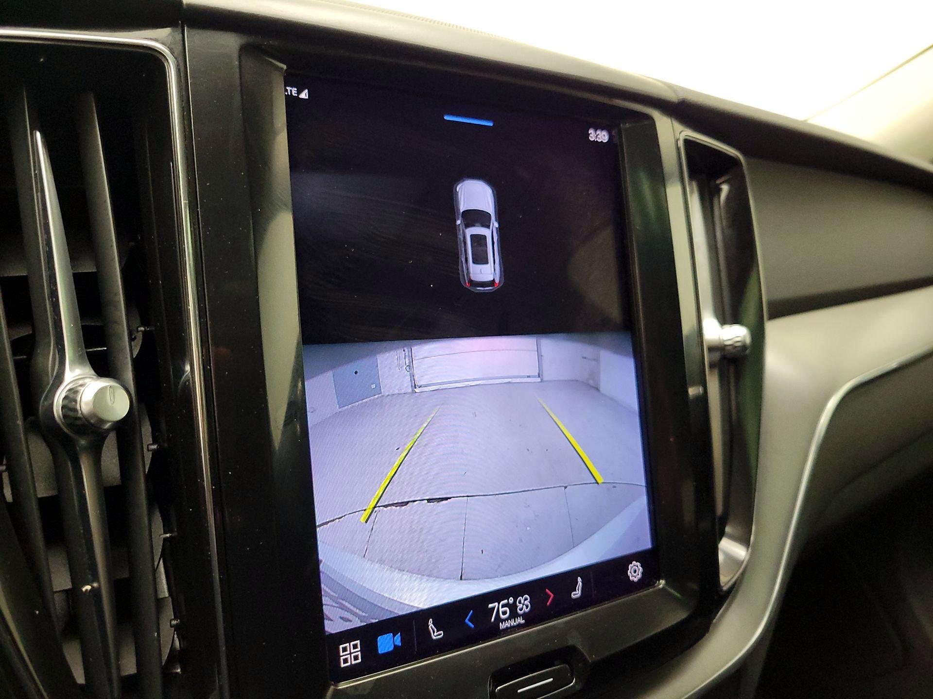 Thumbnail: 2023 Volvo XC60 - 14