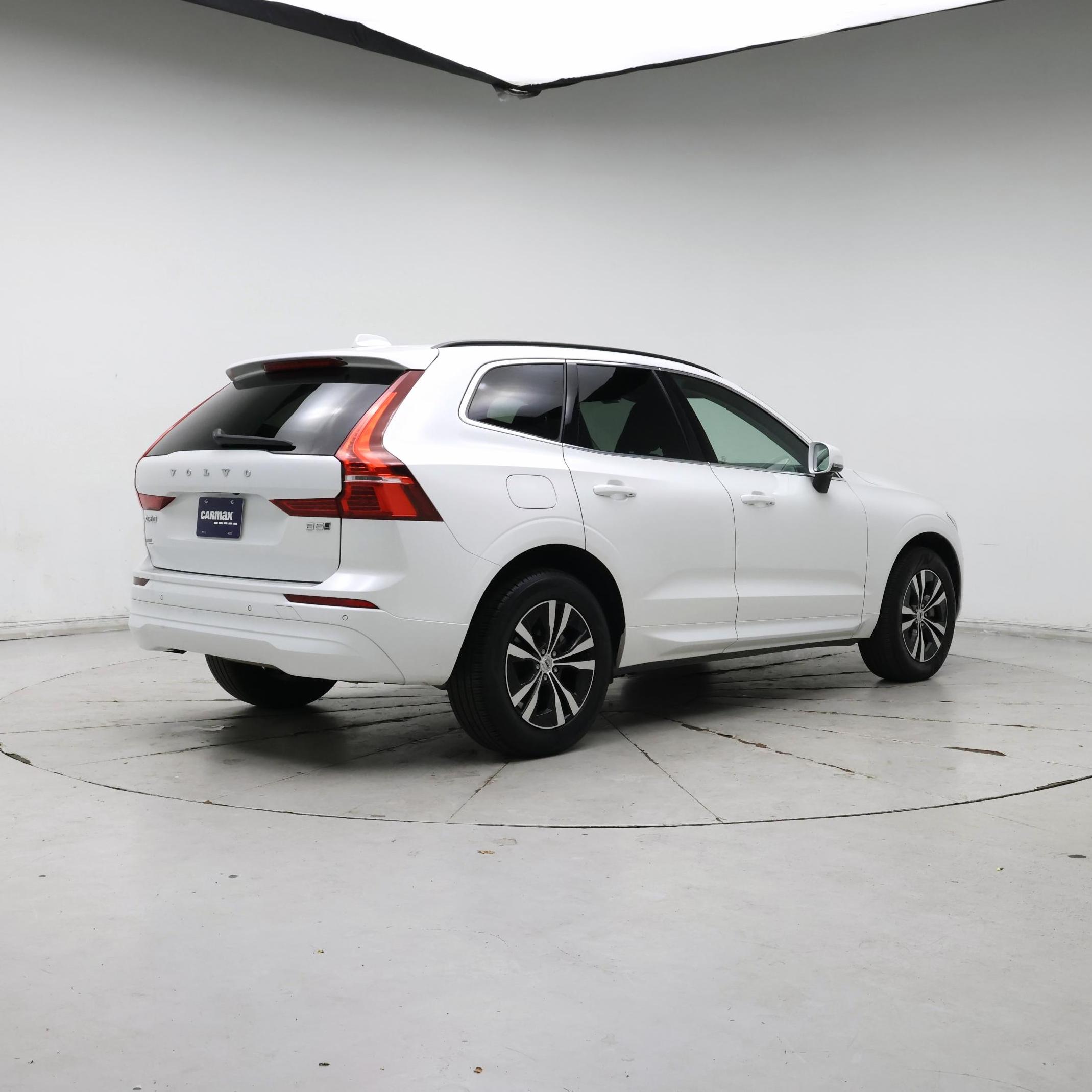 Thumbnail: 2023 Volvo XC60 - 8