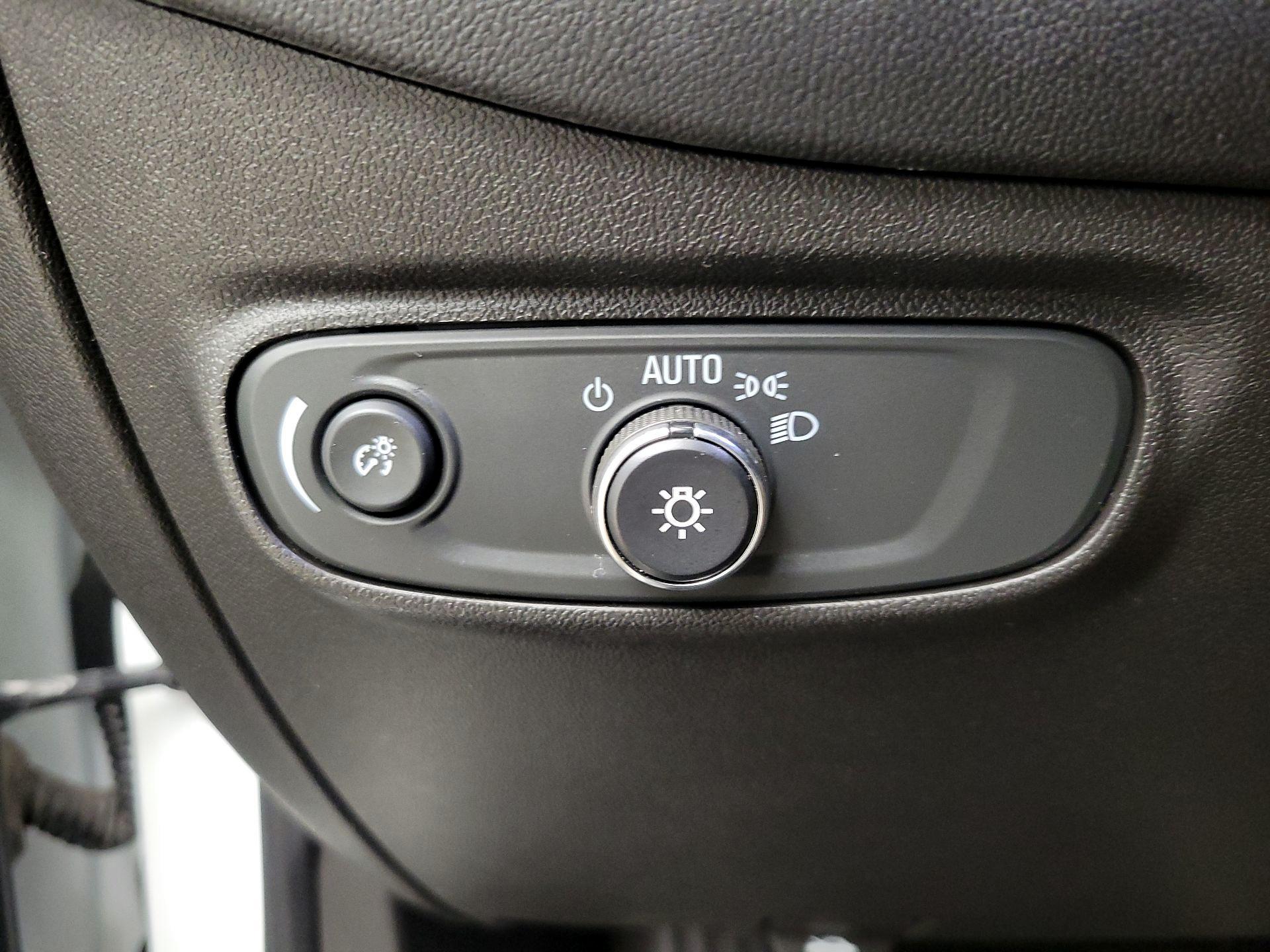 Thumbnail: 2020 Chevrolet Equinox - 13