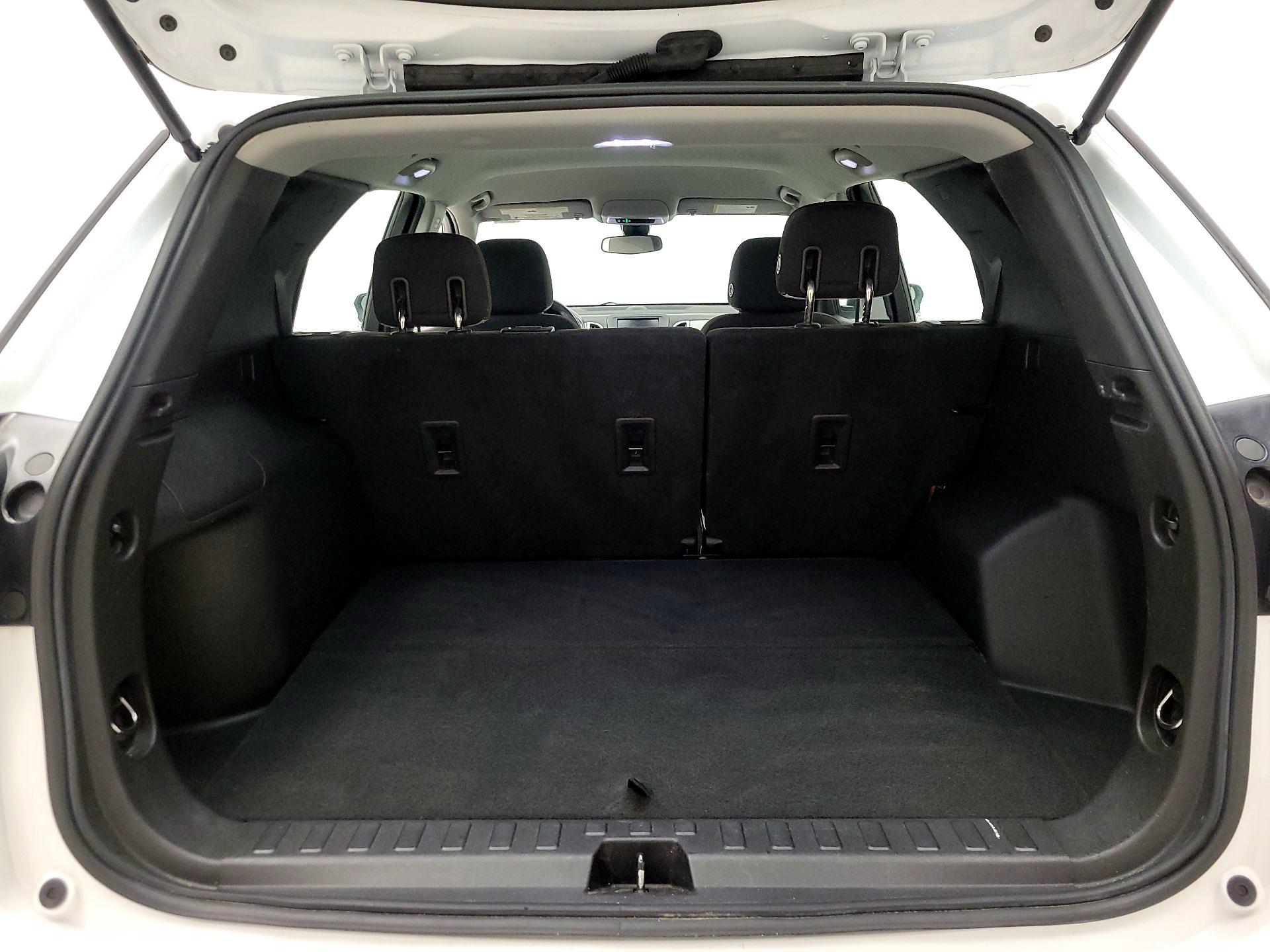 Thumbnail: 2020 Chevrolet Equinox - 20