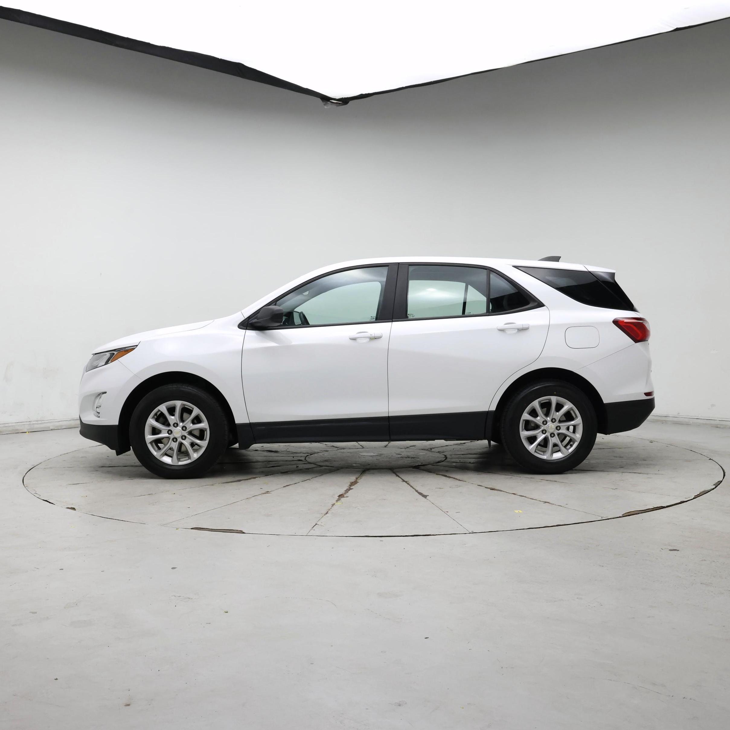 Thumbnail: 2020 Chevrolet Equinox - 3