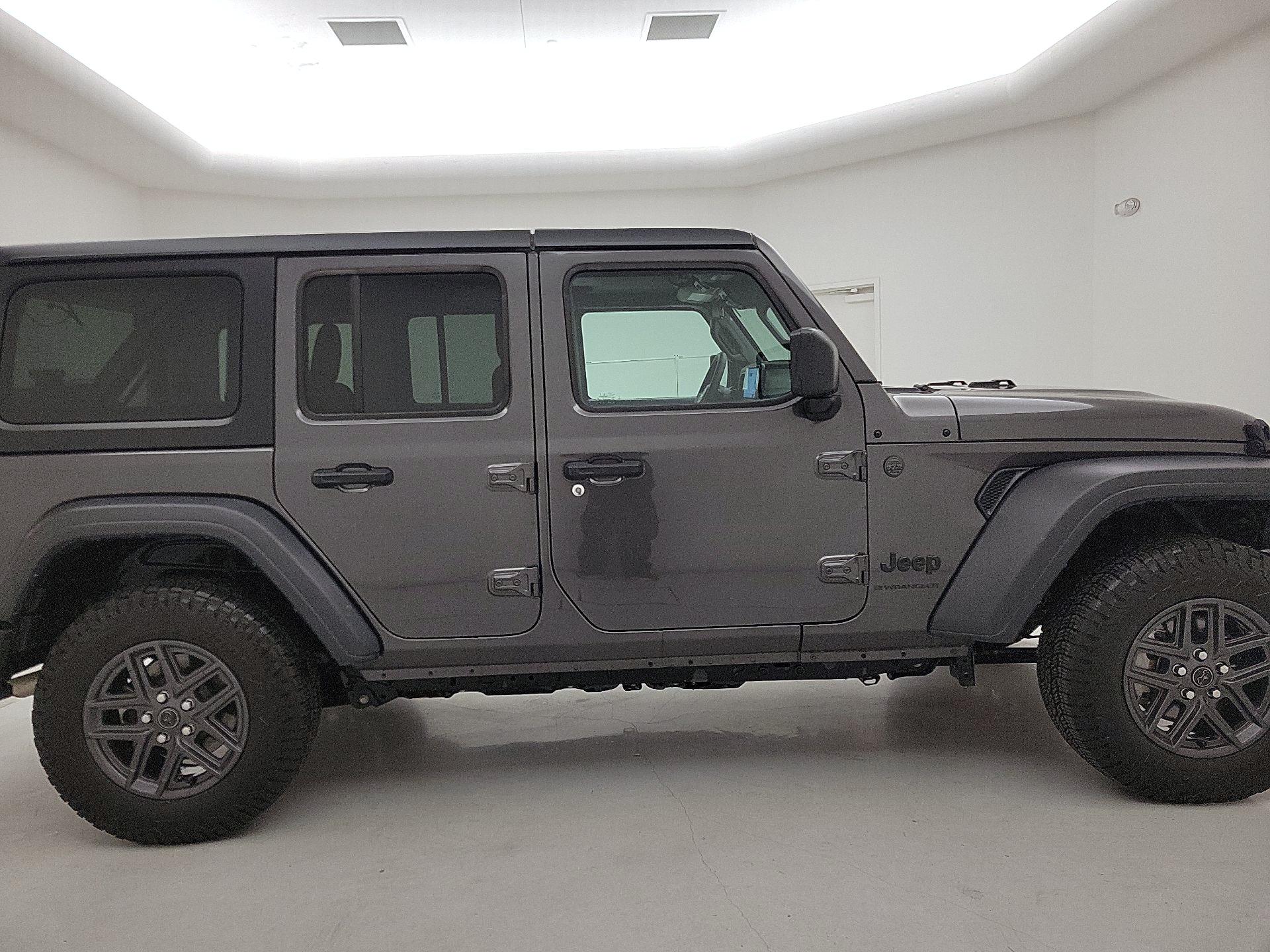 Thumbnail: 2024 Jeep Wrangler - 4