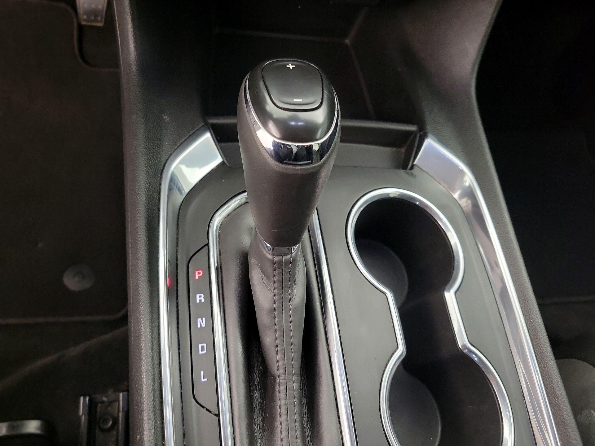 Thumbnail: 2020 Chevrolet Traverse - 17