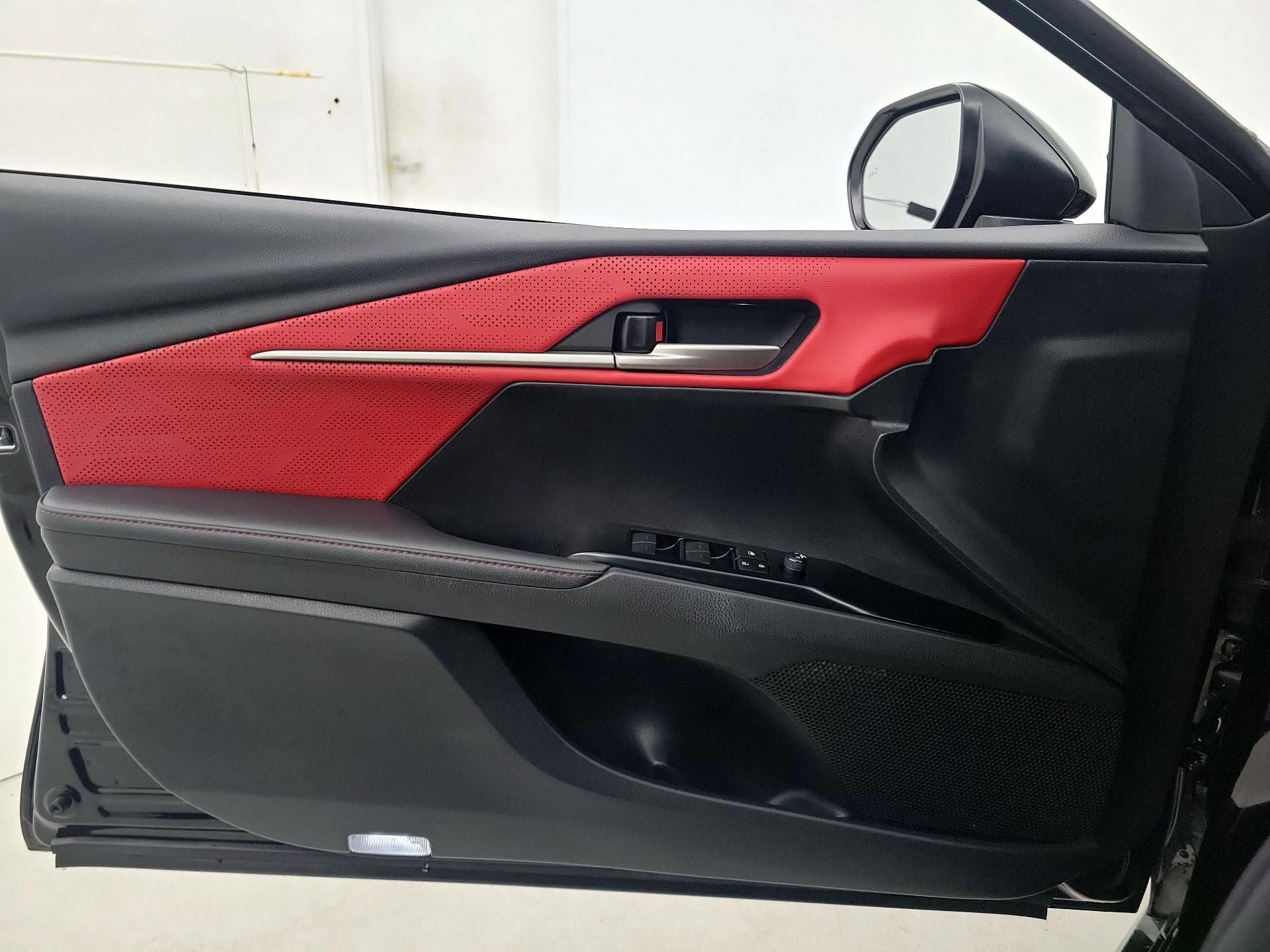 Thumbnail: 2025 Toyota Camry - 12