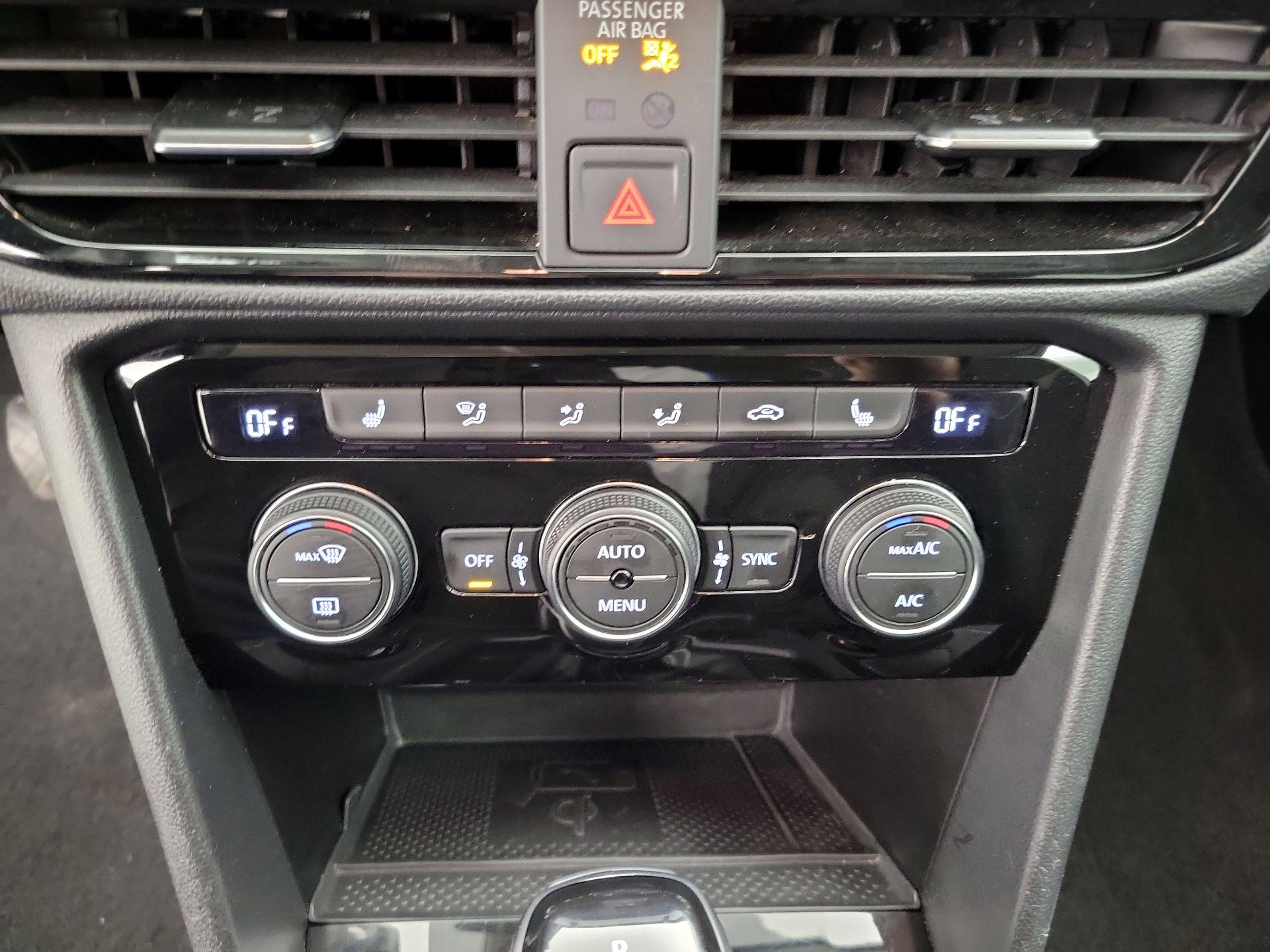 Thumbnail: 2024 Volkswagen Taos - 16