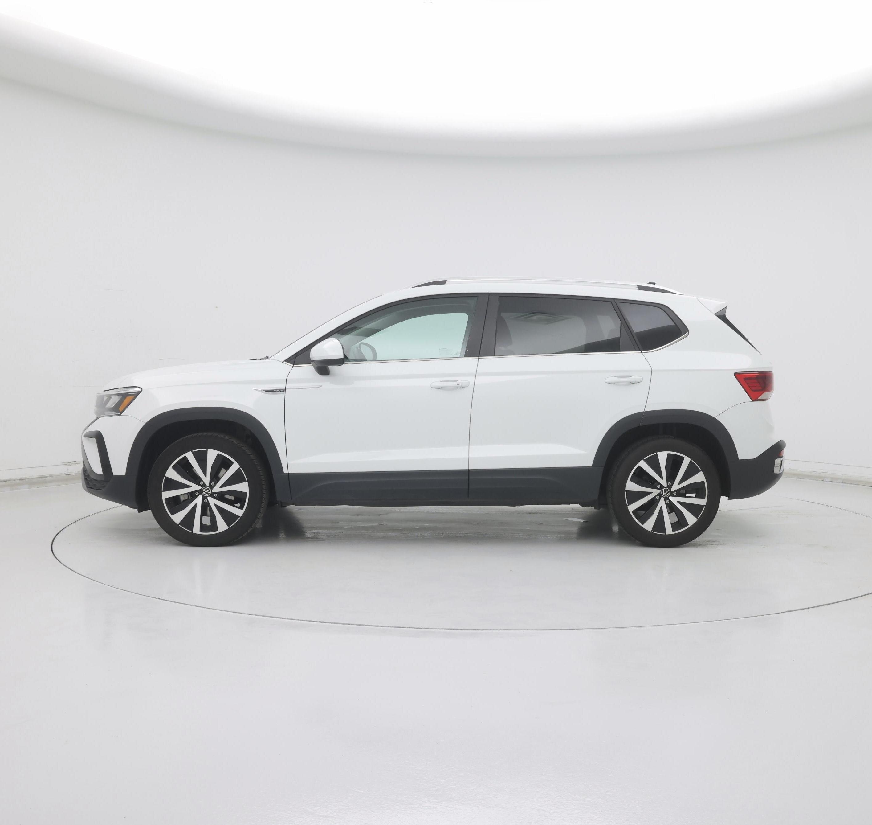 Thumbnail: 2024 Volkswagen Taos - 3