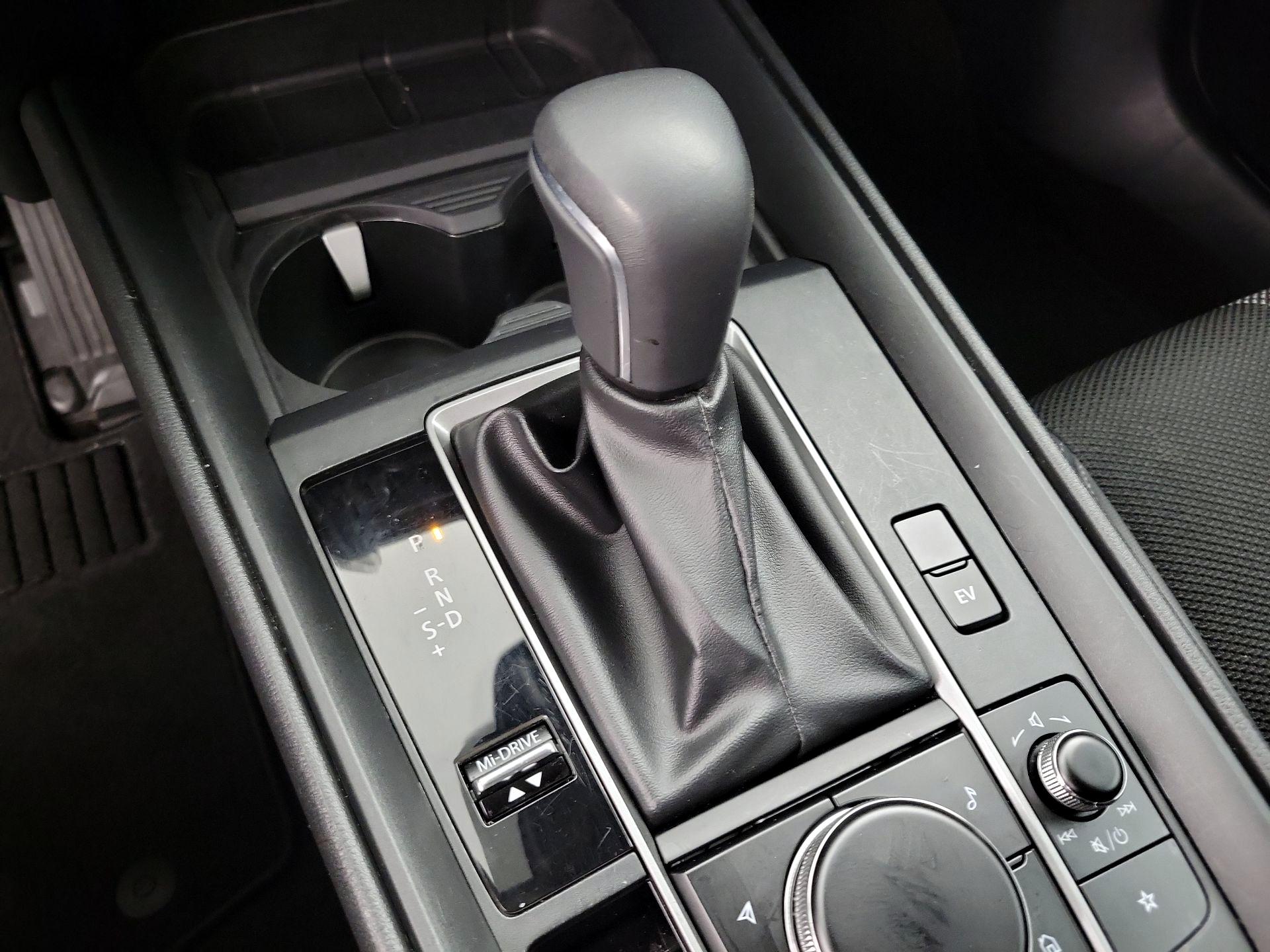 Thumbnail: 2025 Mazda CX-50 - 17