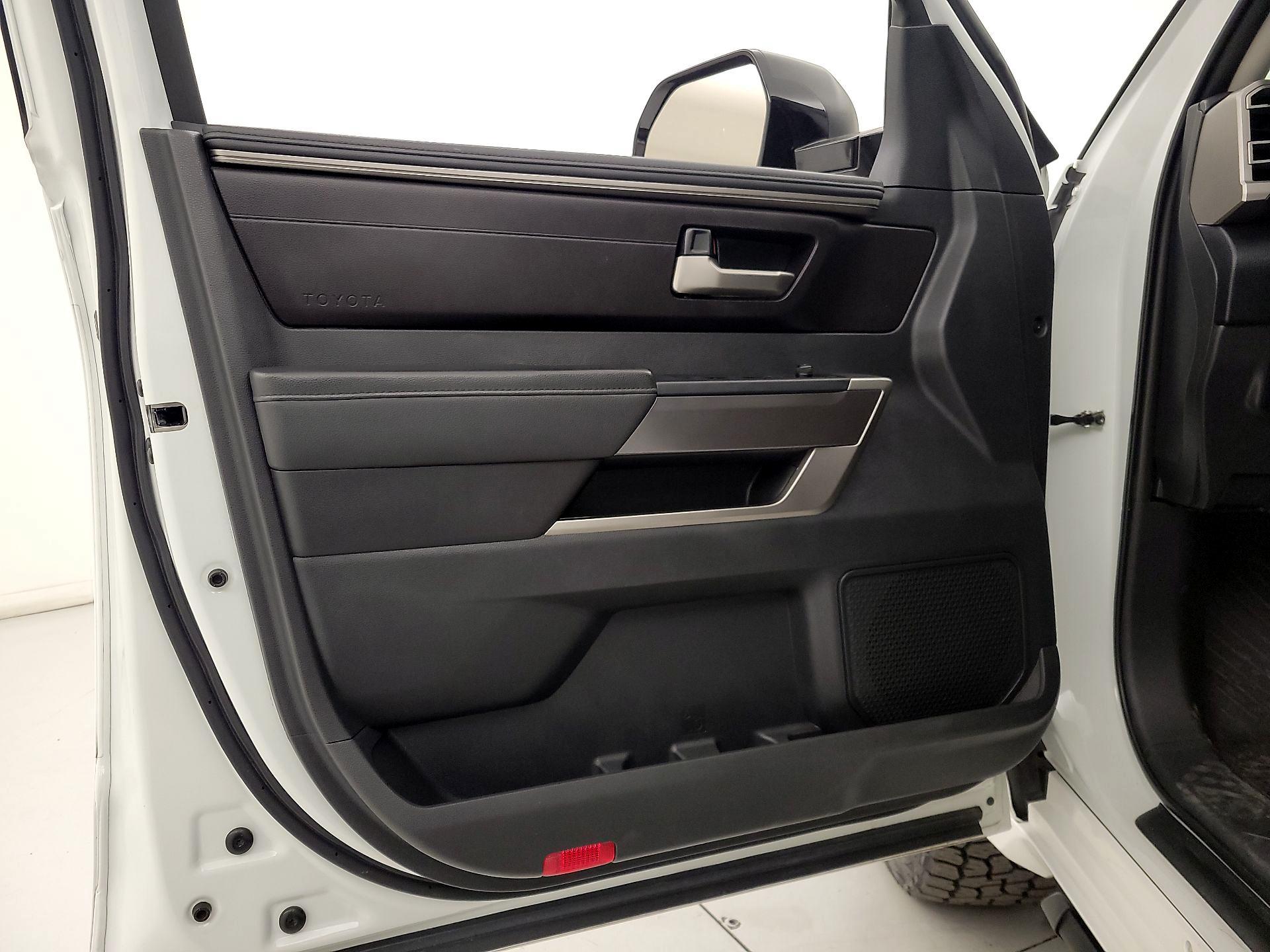 Thumbnail: 2024 Toyota Tundra - 10