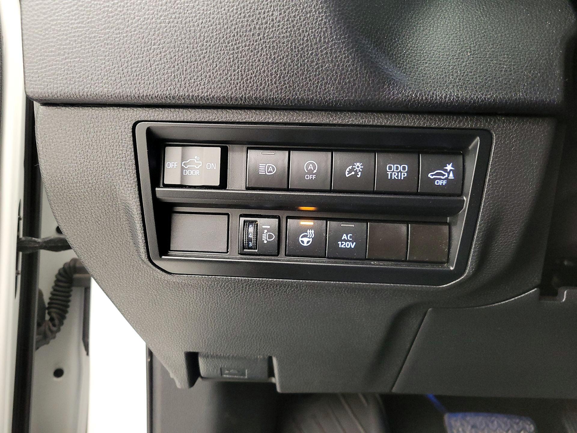 Thumbnail: 2024 Toyota Tundra - 11