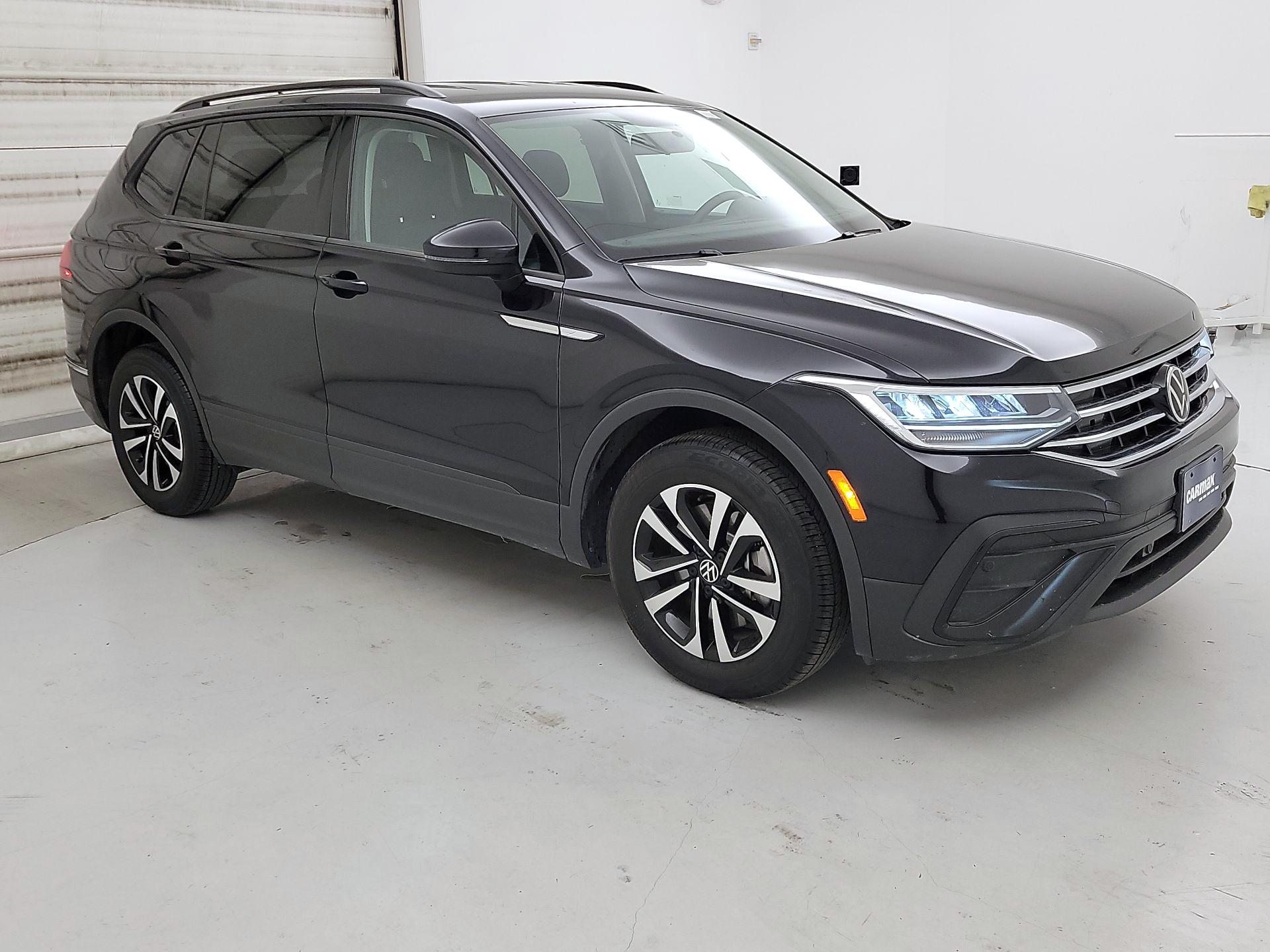 Thumbnail: 2022 Volkswagen Tiguan - 1