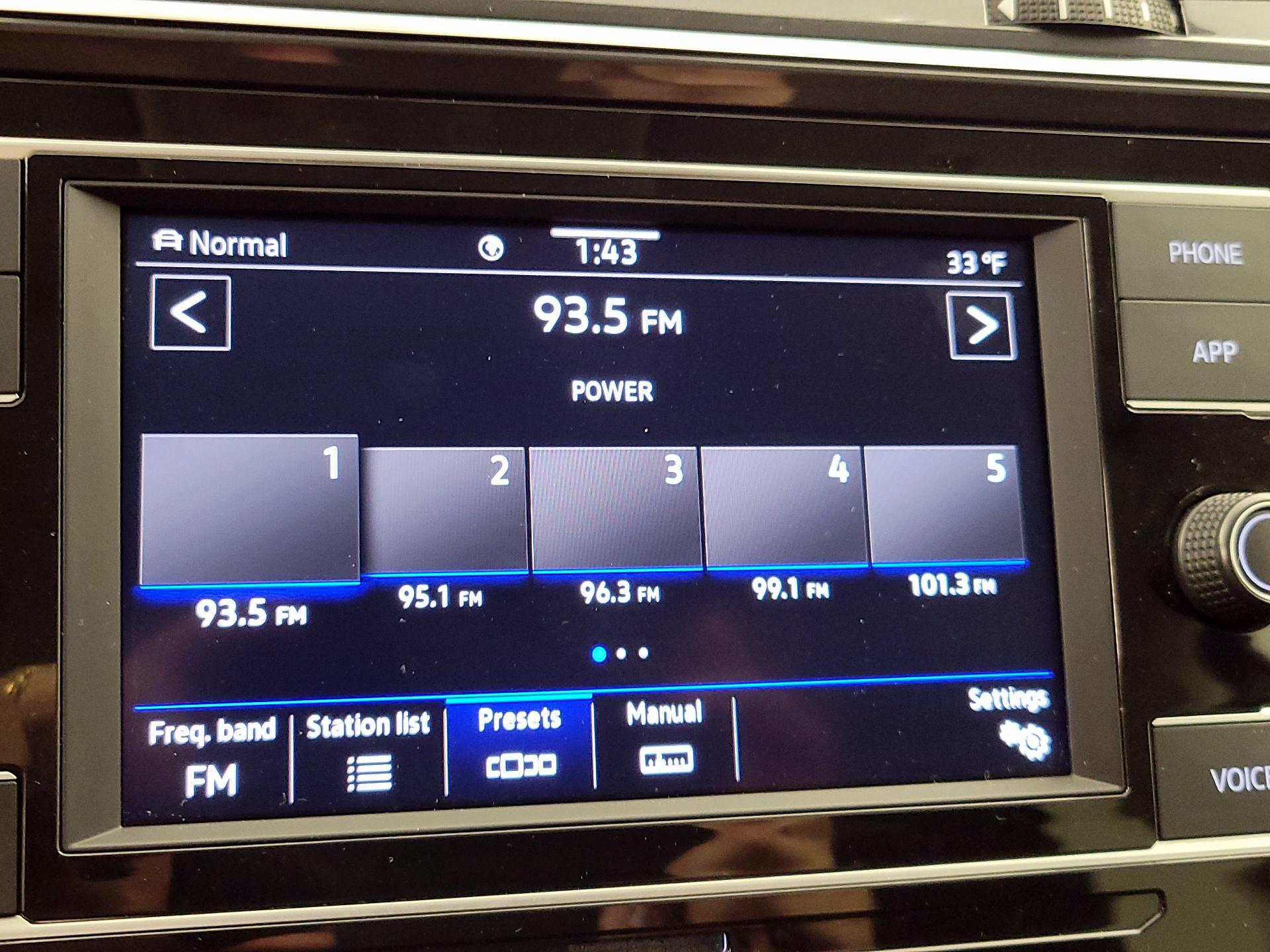 Thumbnail: 2022 Volkswagen Tiguan - 13