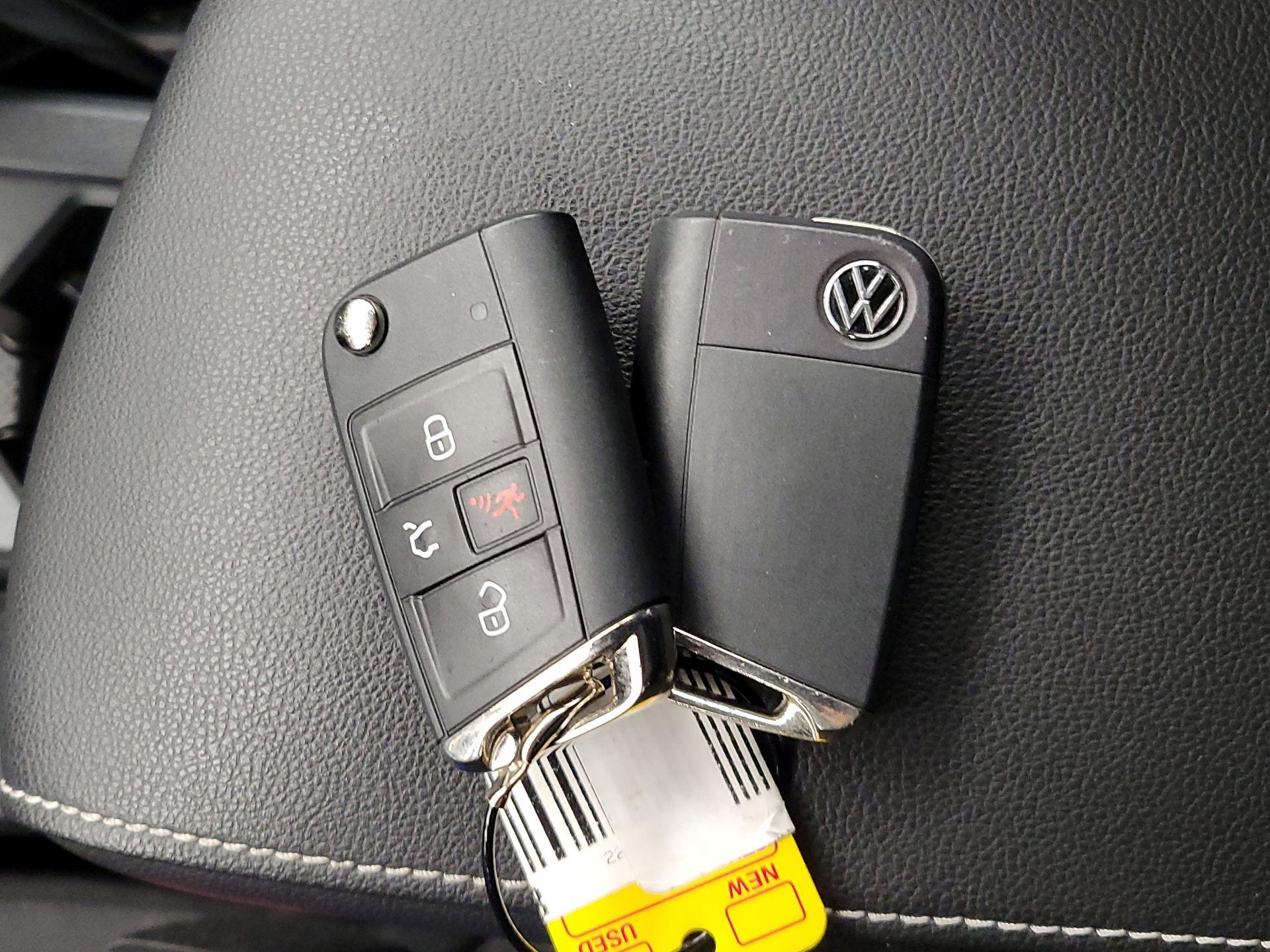 Thumbnail: 2022 Volkswagen Tiguan - 20