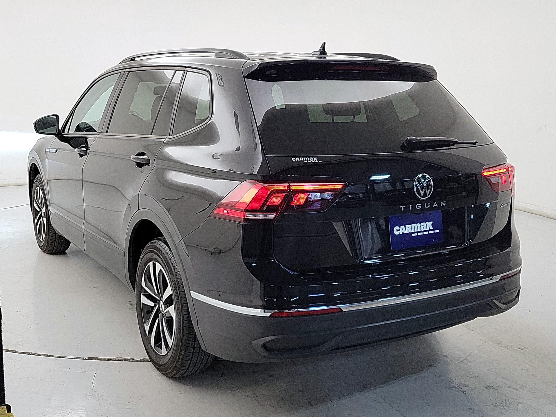 Thumbnail: 2022 Volkswagen Tiguan - 7