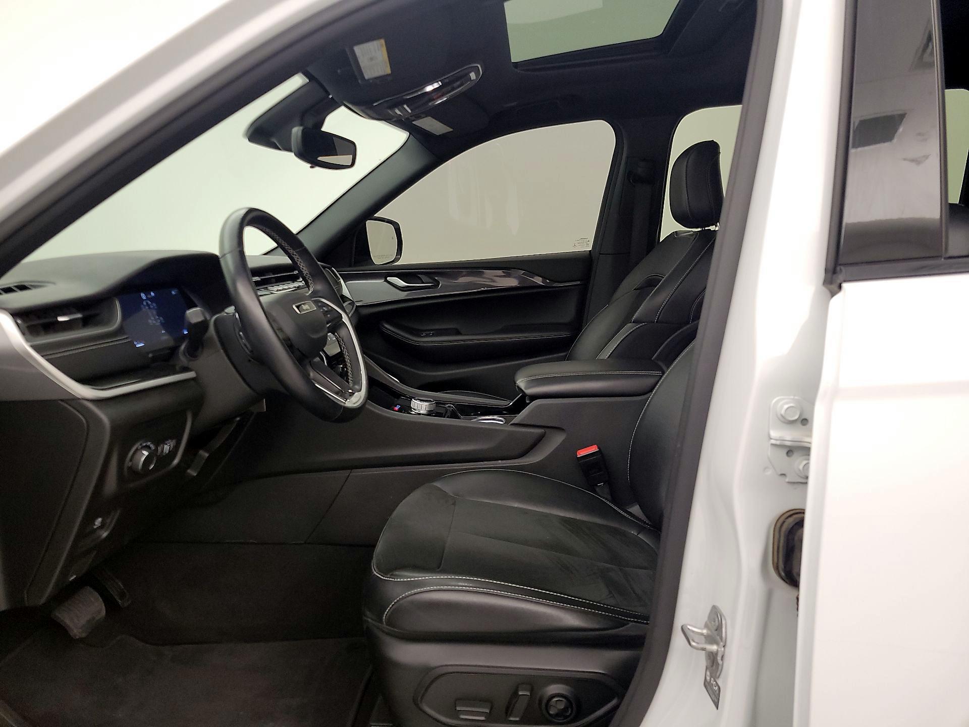 Thumbnail: 2022 Jeep Grand Cherokee L - 9