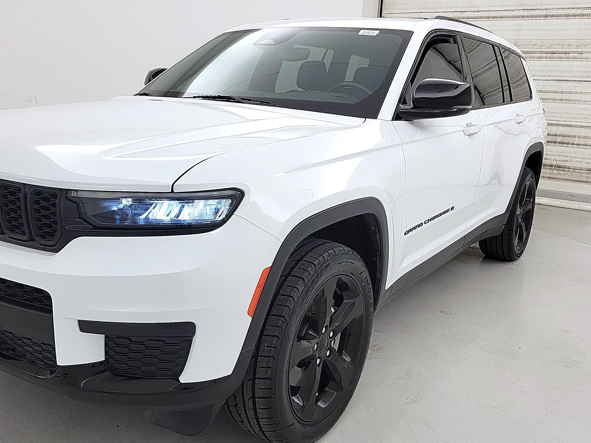 Thumbnail: 2022 Jeep Grand Cherokee L - 3