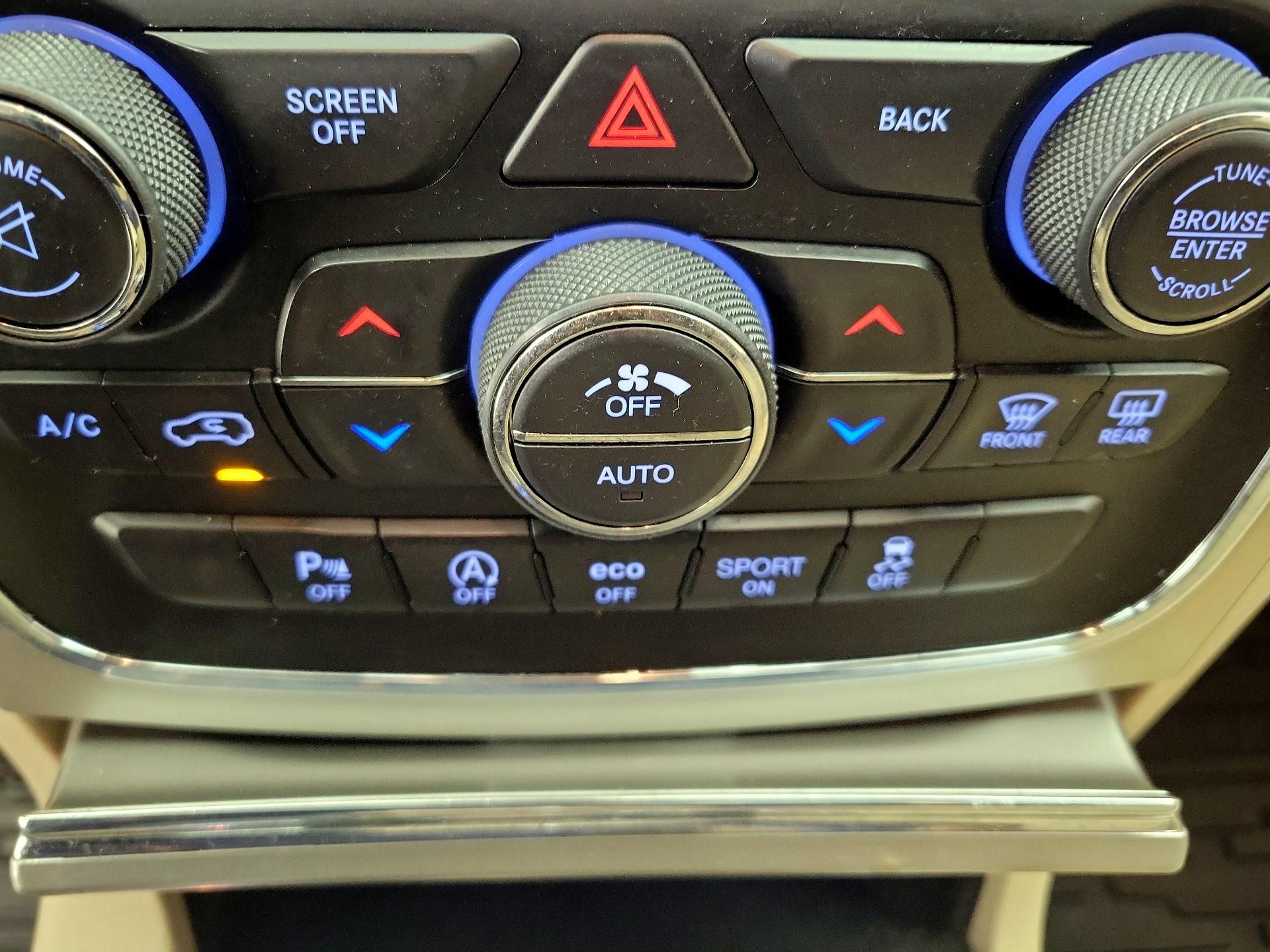 Thumbnail: 2016 Jeep Grand Cherokee - 16