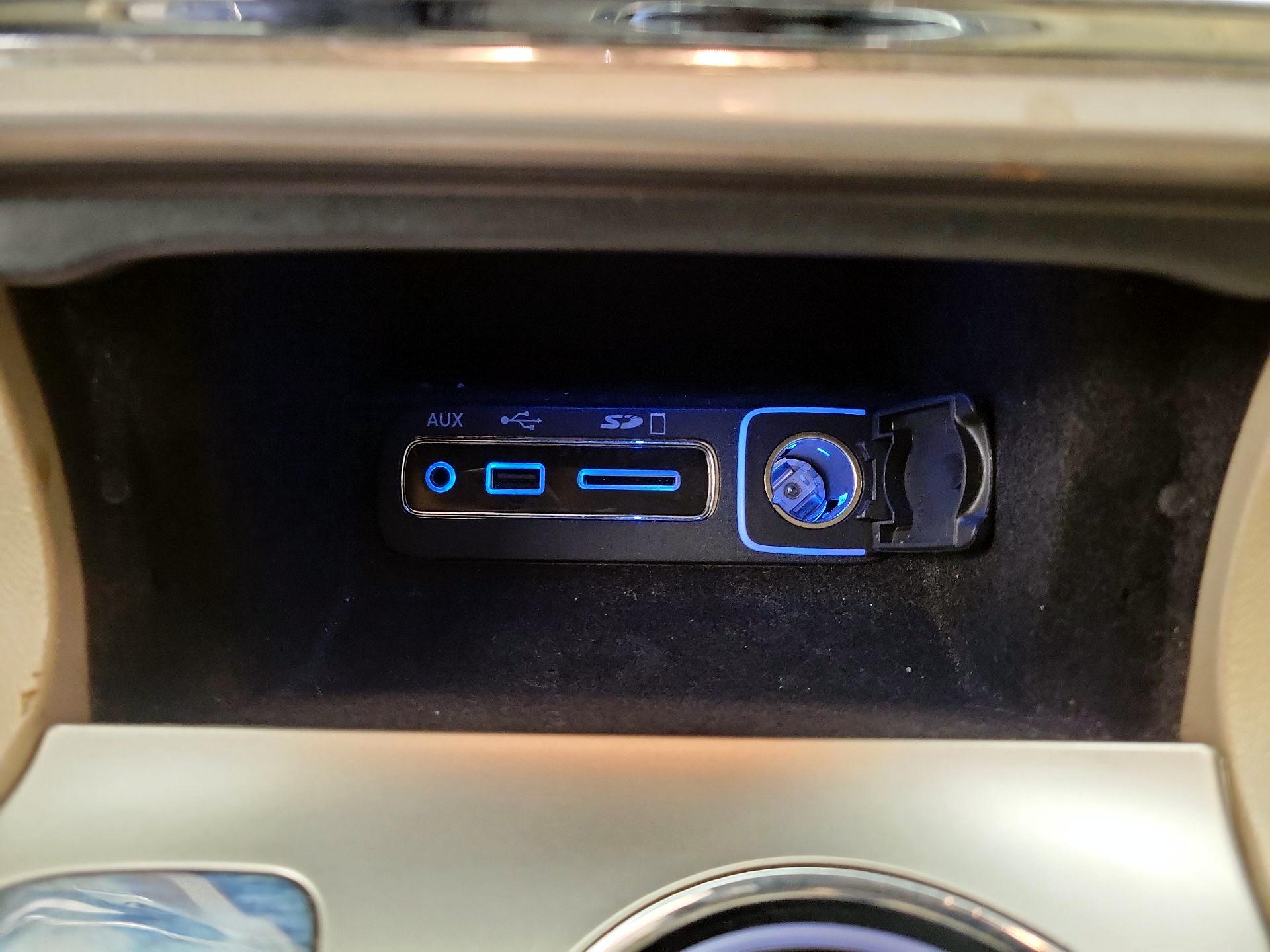 Thumbnail: 2016 Jeep Grand Cherokee - 18