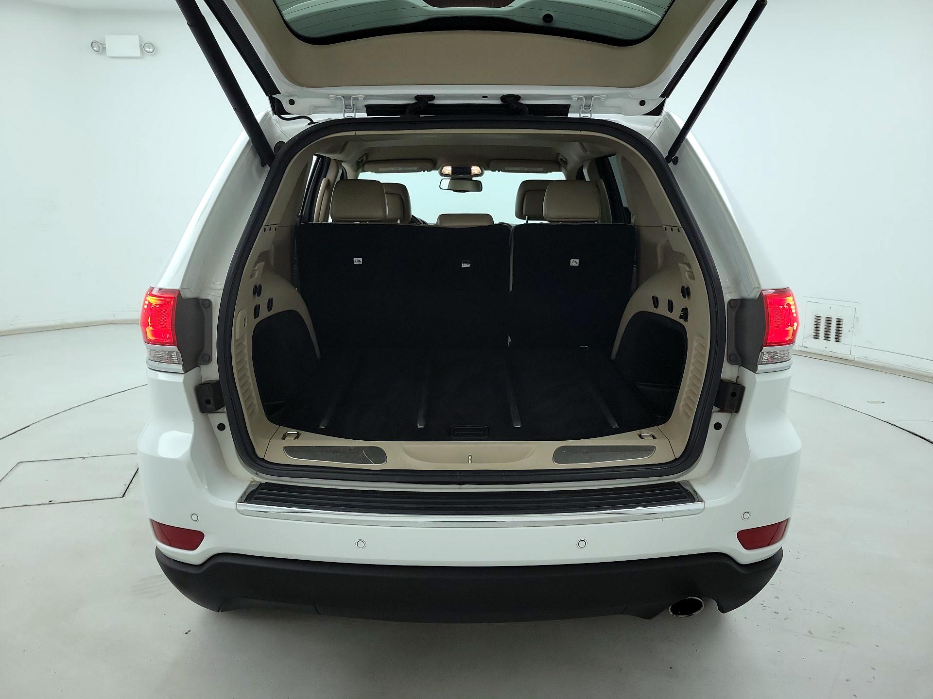 Thumbnail: 2016 Jeep Grand Cherokee - 20