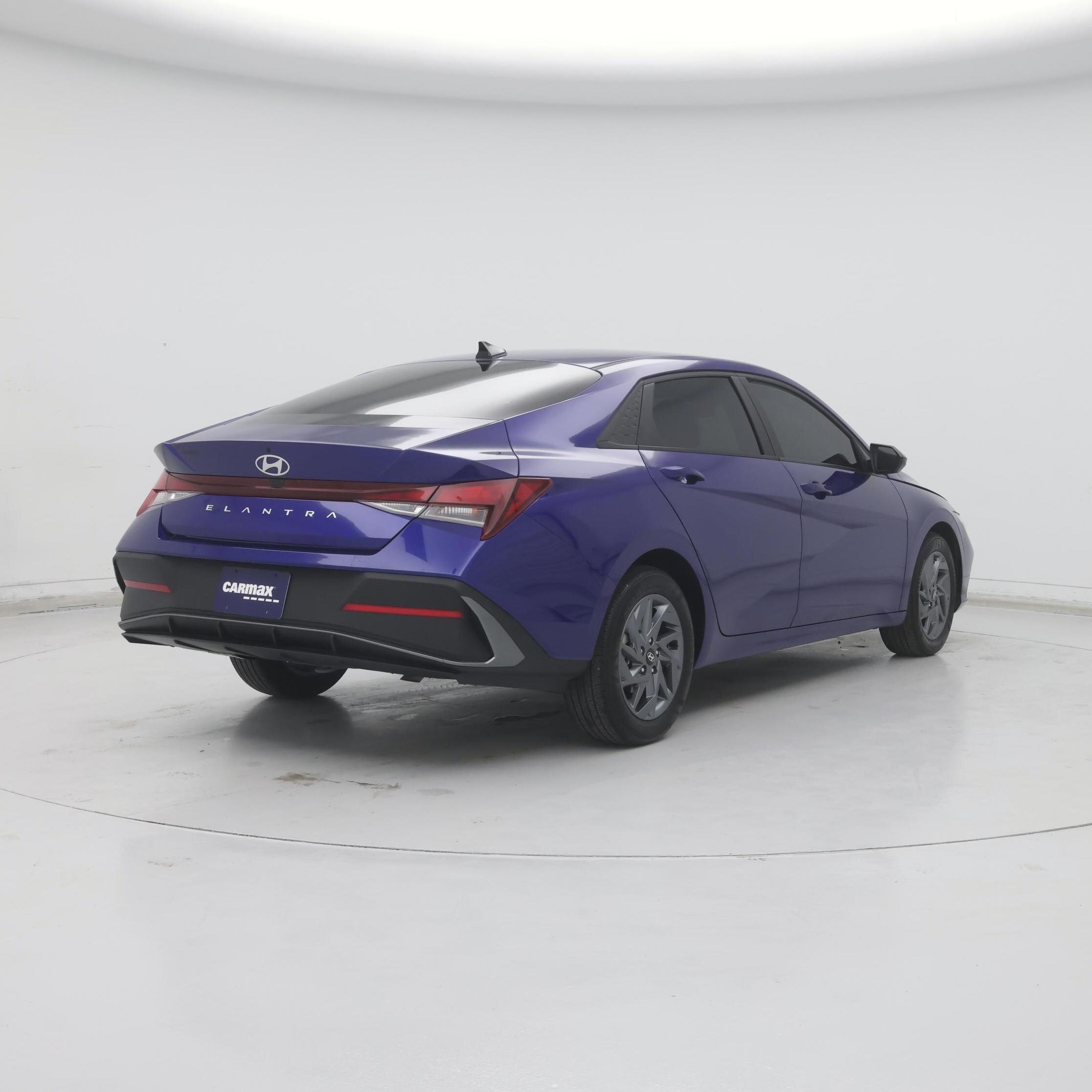 Thumbnail: 2024 Hyundai Elantra - 8