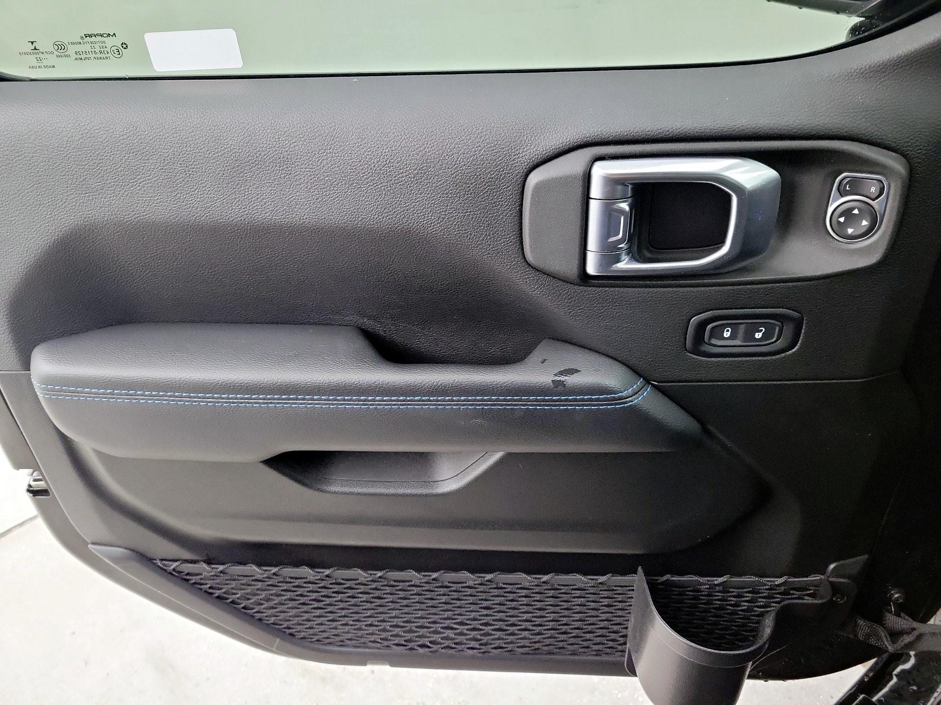 Thumbnail: 2022 Jeep Wrangler - 12