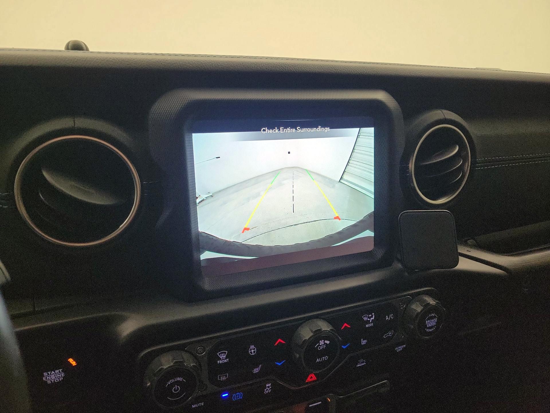 Thumbnail: 2022 Jeep Wrangler - 15