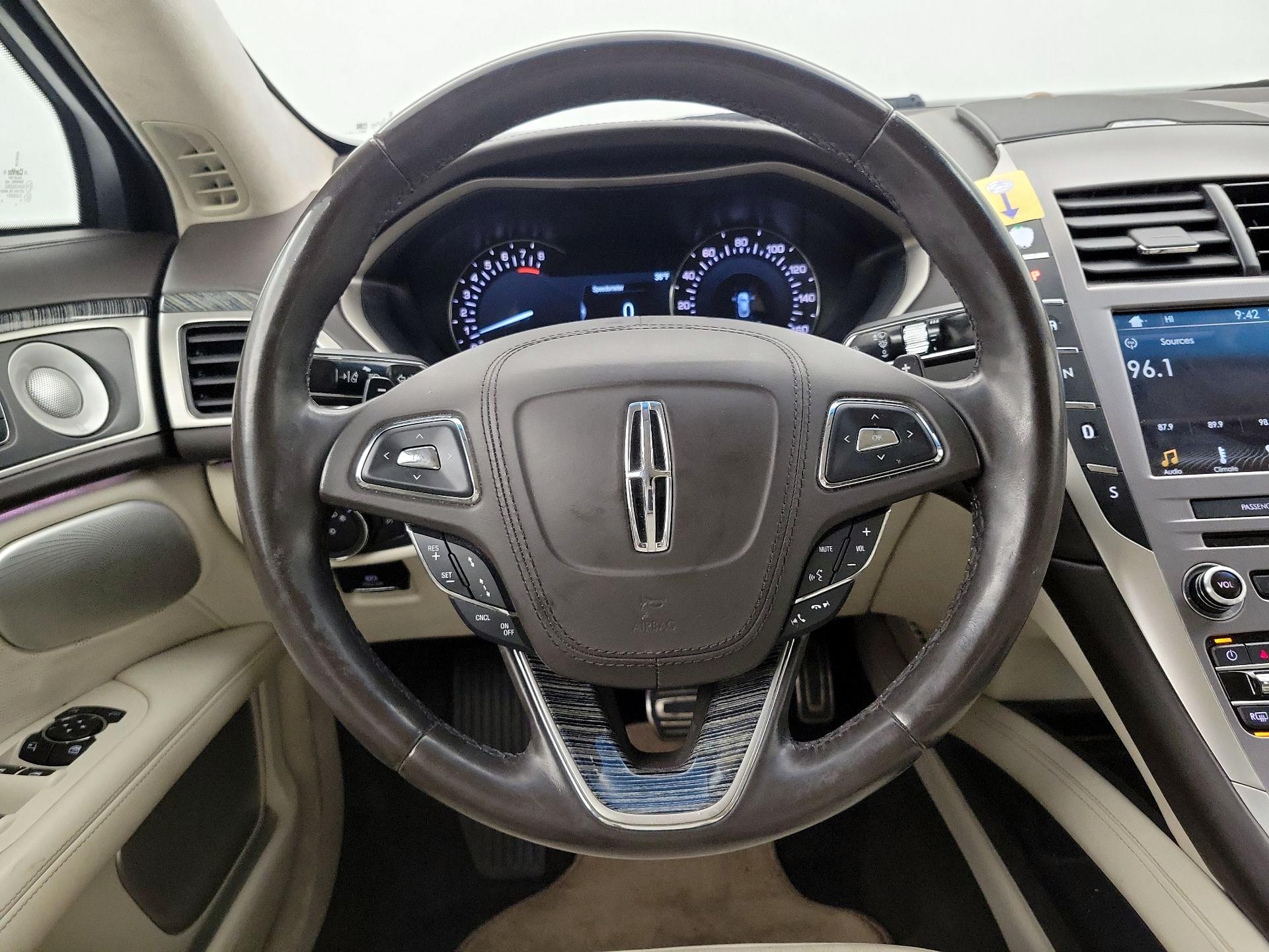 Thumbnail: 2017 Lincoln MKZ - 10