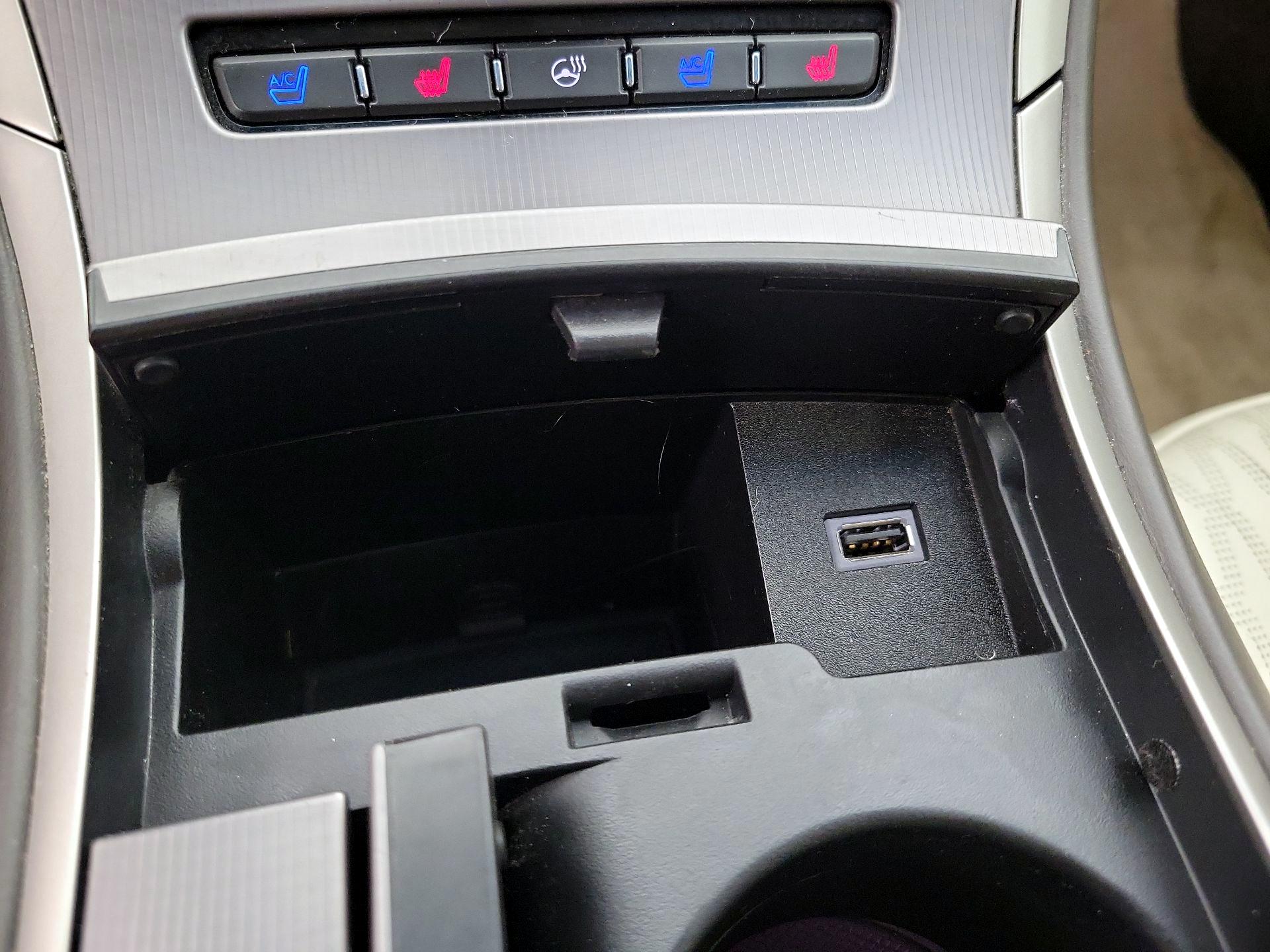 Thumbnail: 2017 Lincoln MKZ - 18