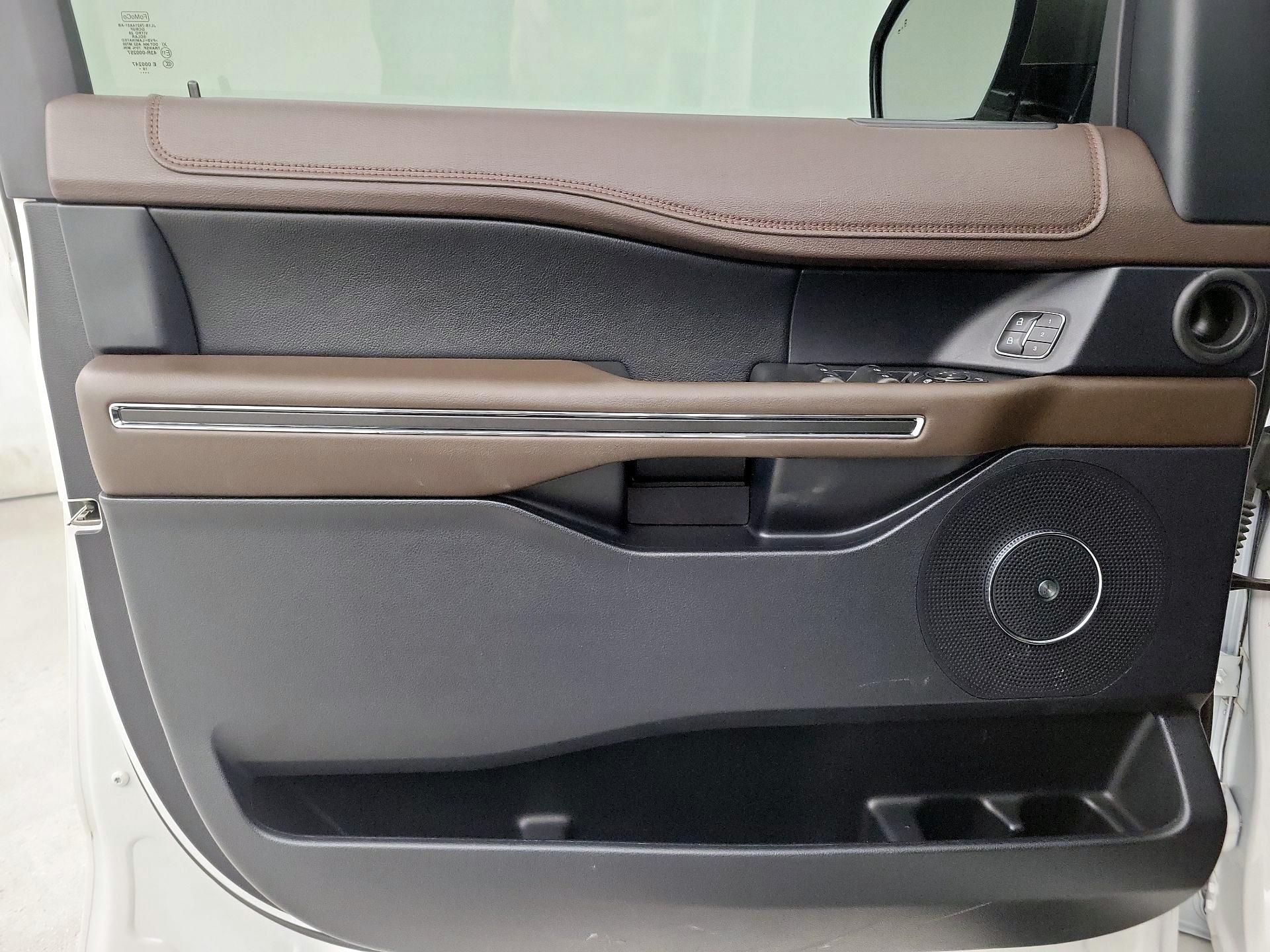 Thumbnail: 2020 Ford Expedition - 12