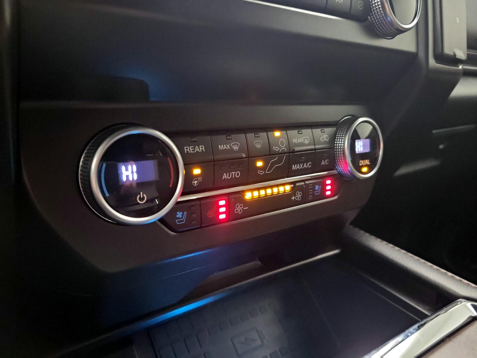 Thumbnail: 2020 Ford Expedition - 17