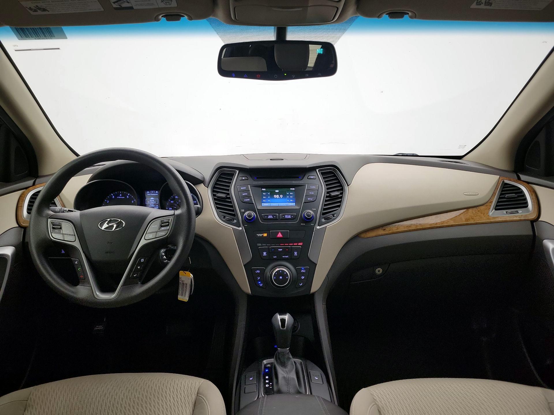 Thumbnail: 2015 Hyundai Santa Fe - 9