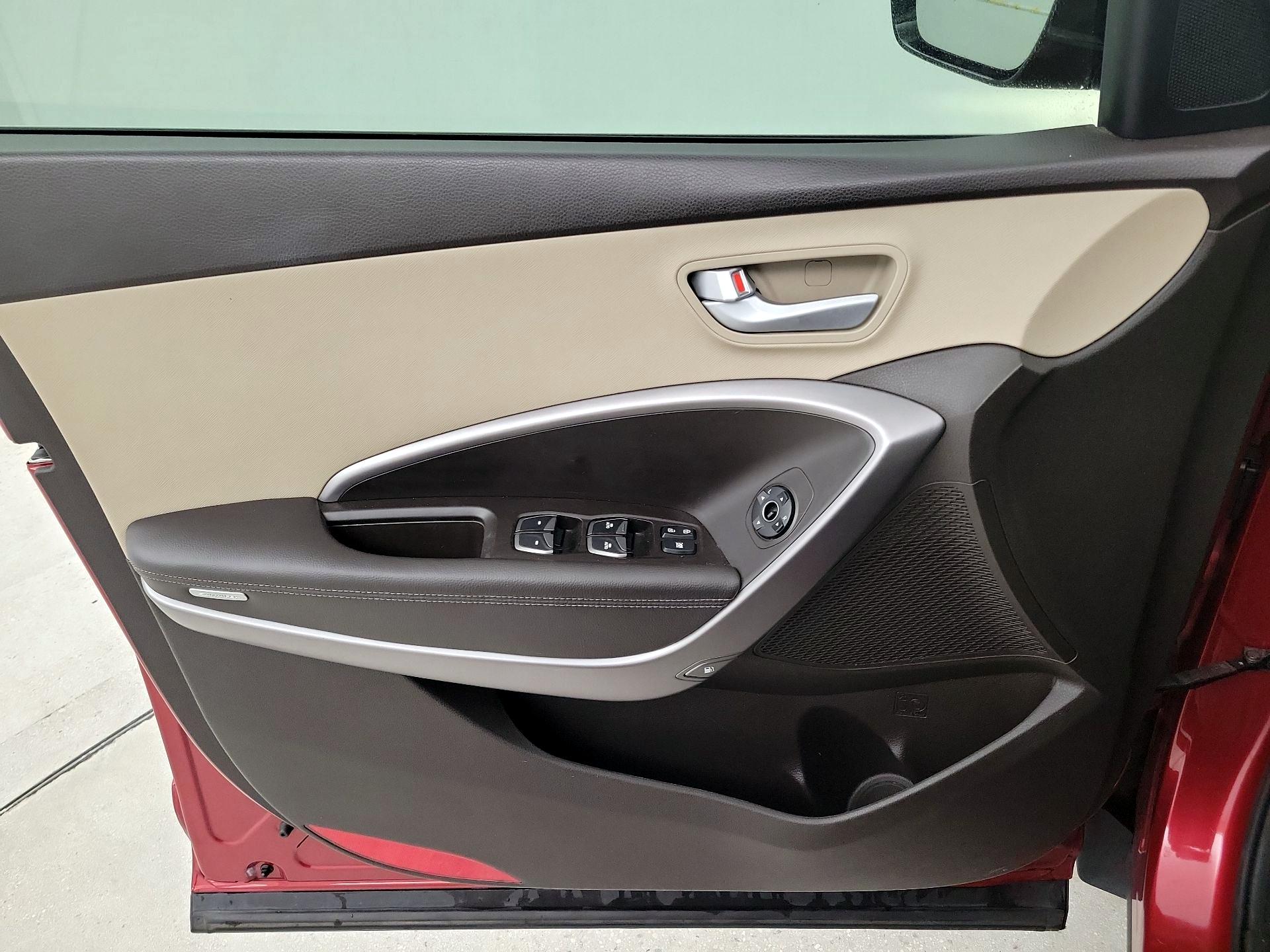 Thumbnail: 2015 Hyundai Santa Fe - 12