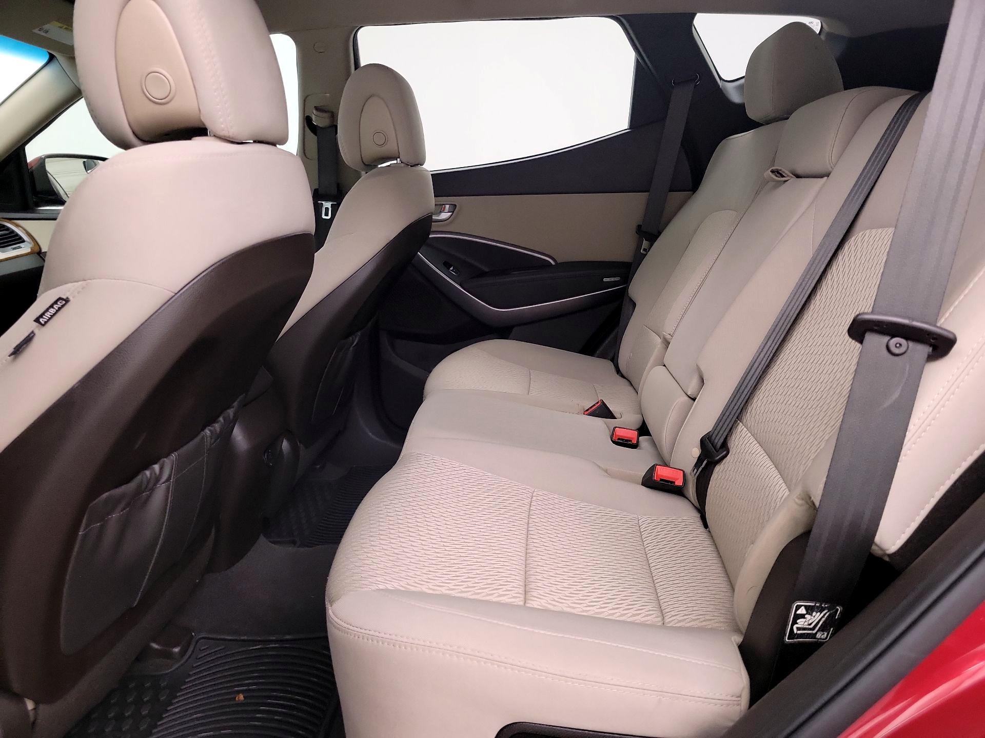 Thumbnail: 2015 Hyundai Santa Fe - 19