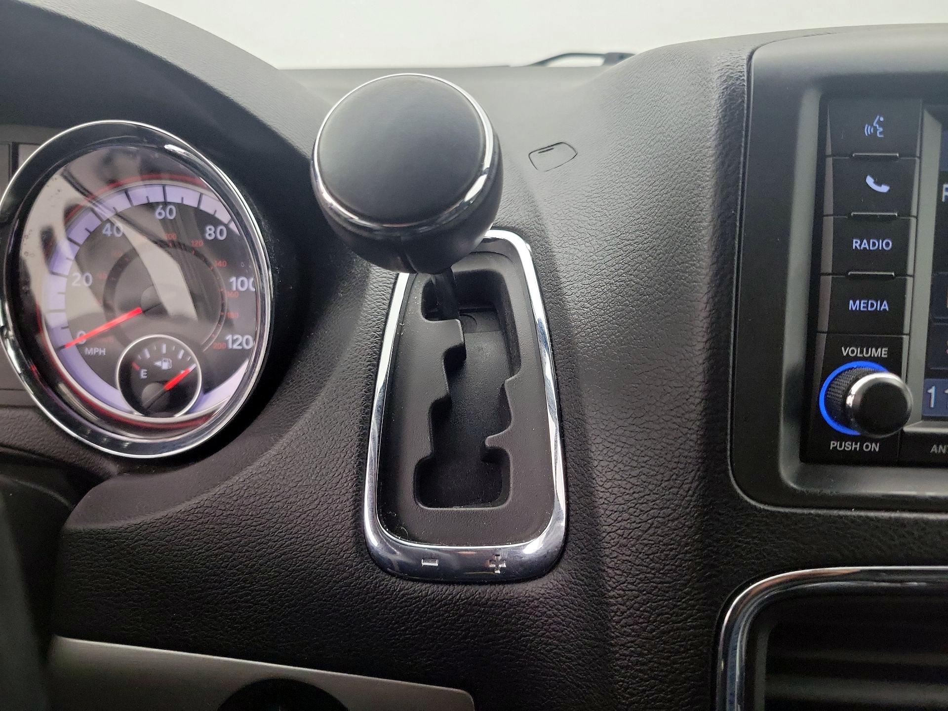 Thumbnail: 2017 Dodge Grand Caravan - 17