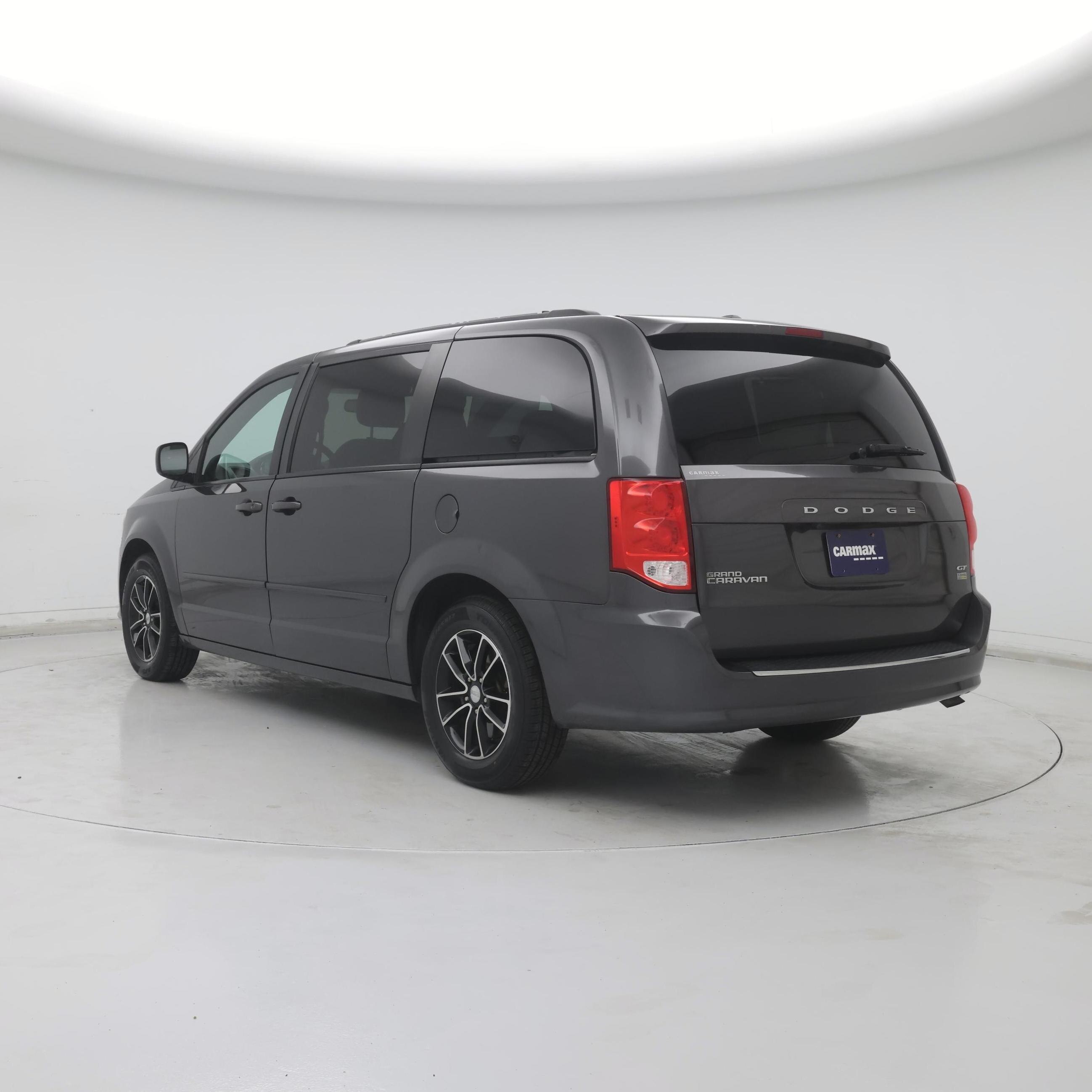 Thumbnail: 2017 Dodge Grand Caravan - 2