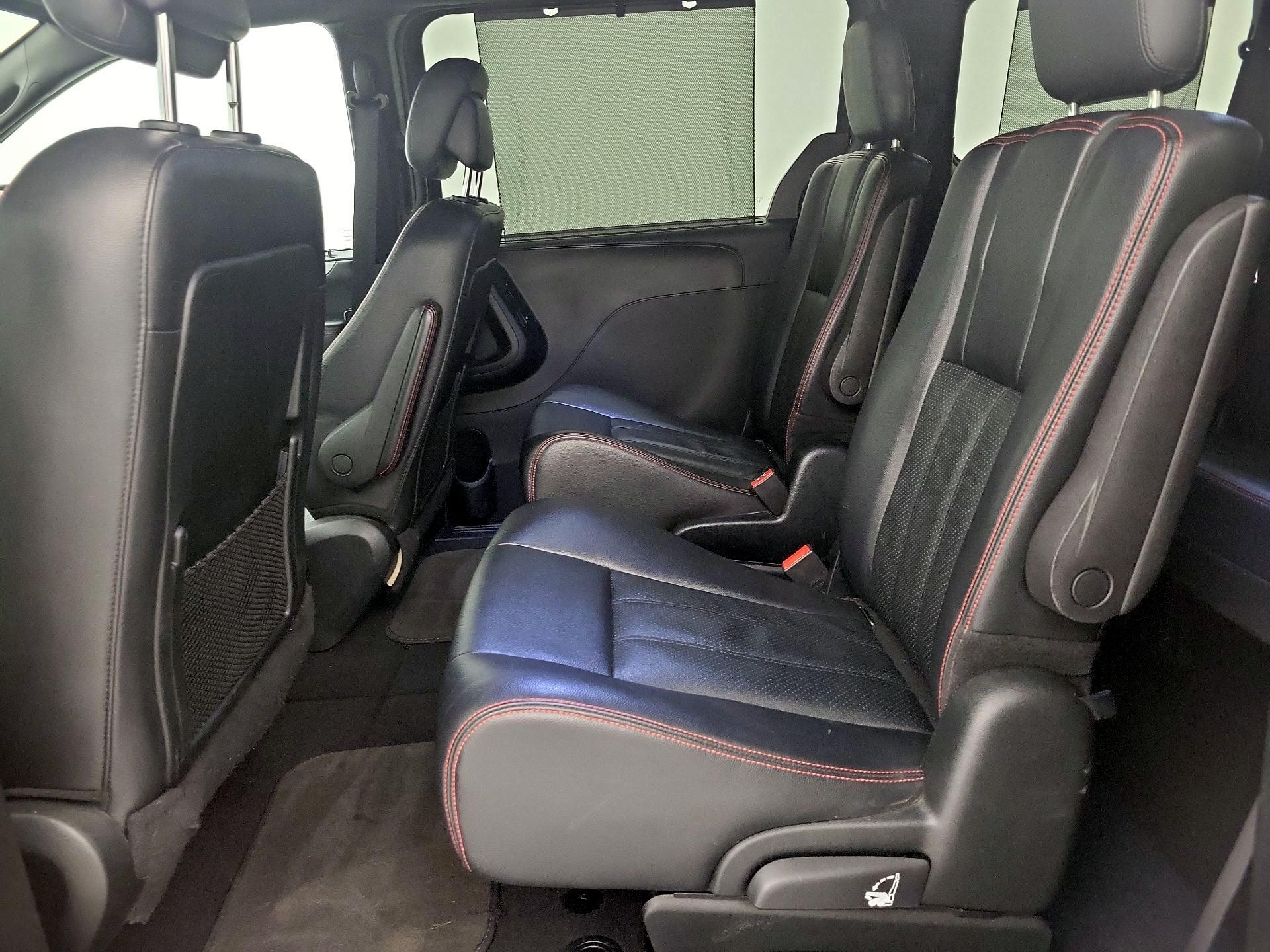 Thumbnail: 2017 Dodge Grand Caravan - 19