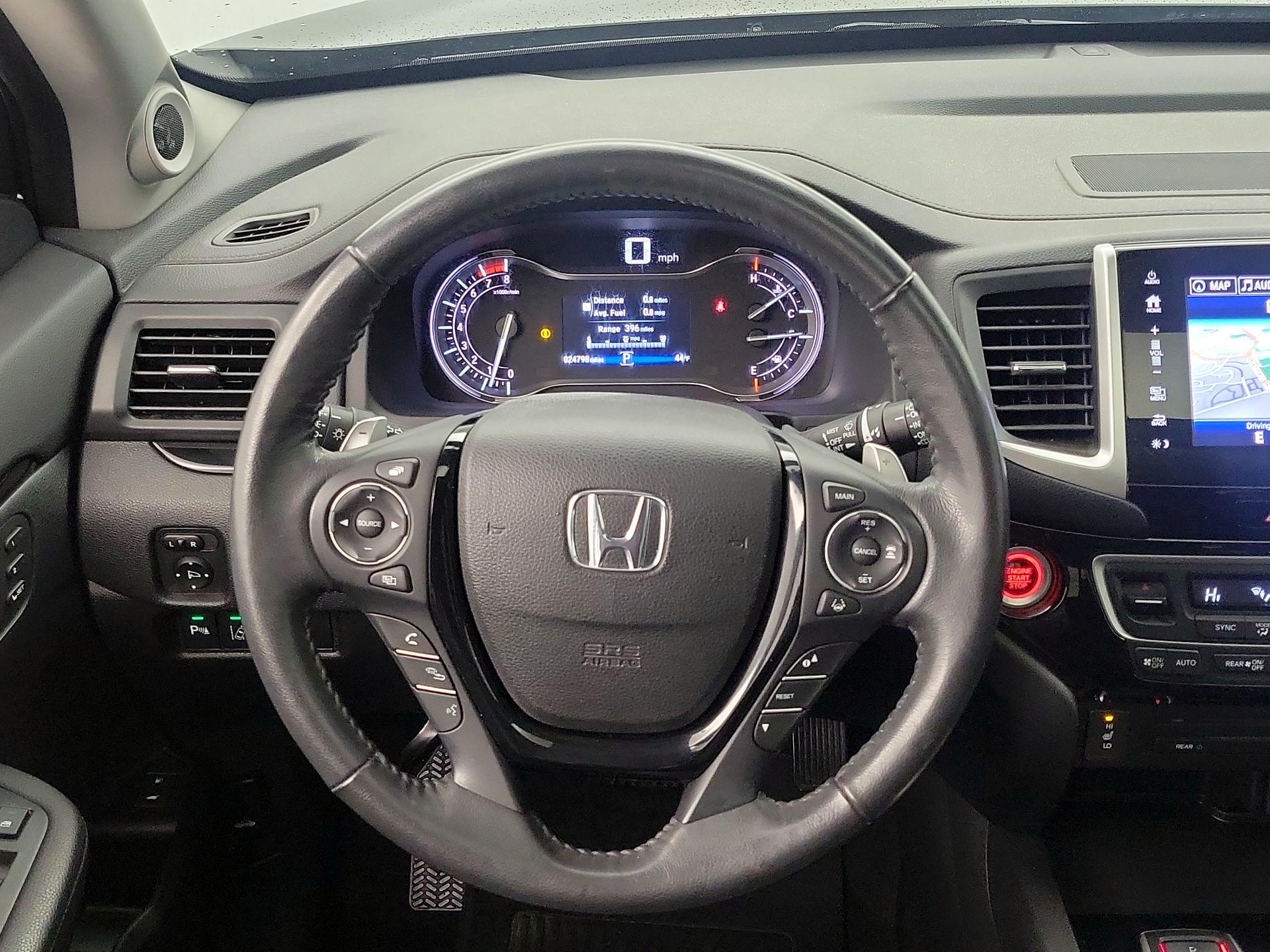 Thumbnail: 2017 Honda Pilot - 10