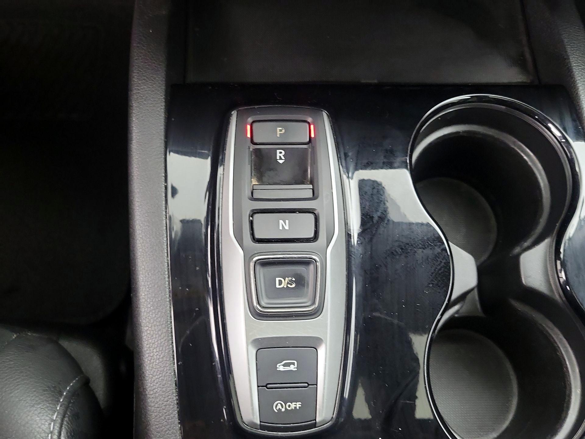 Thumbnail: 2017 Honda Pilot - 18