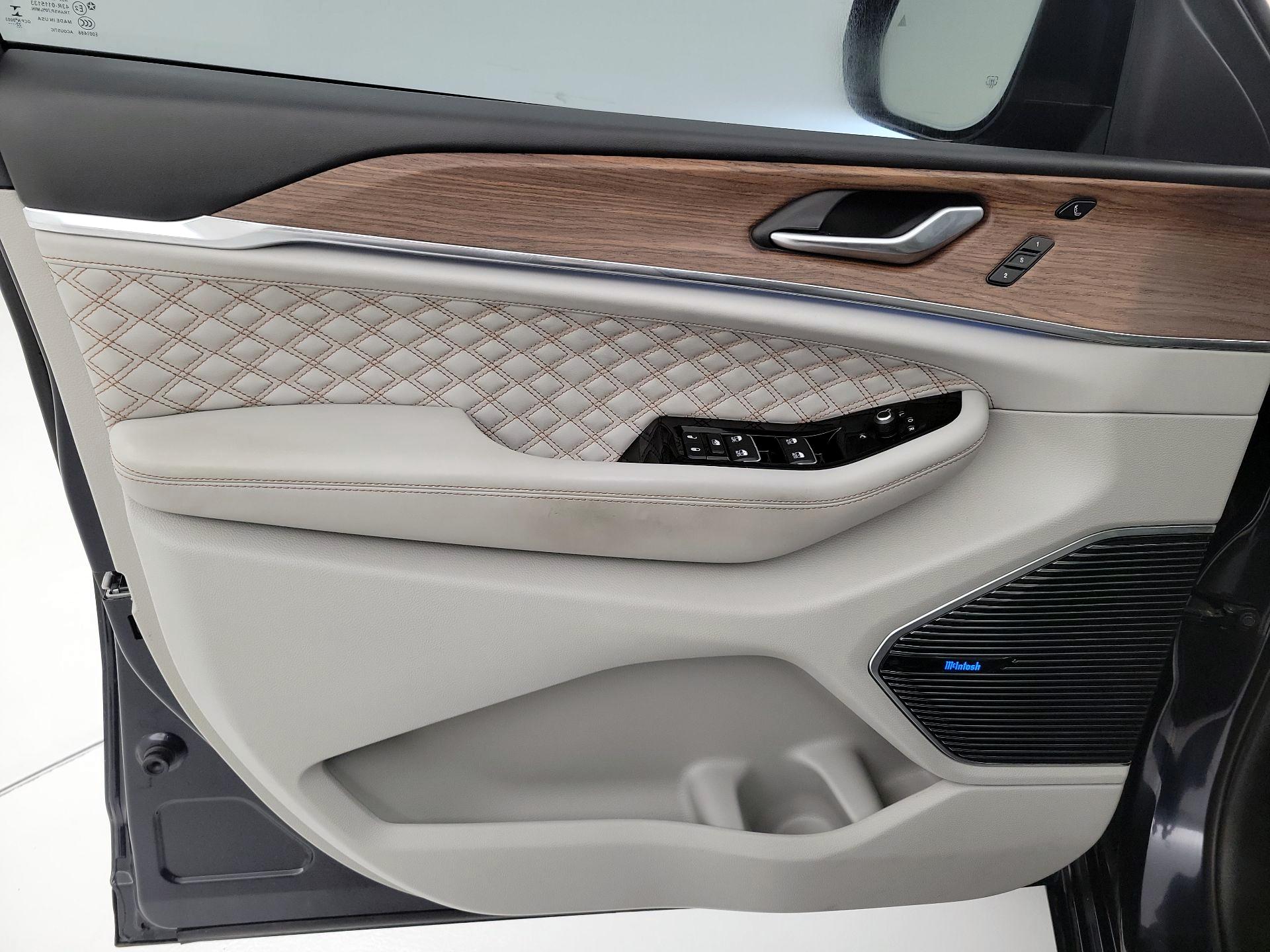 Thumbnail: 2022 Jeep Grand Cherokee - 12