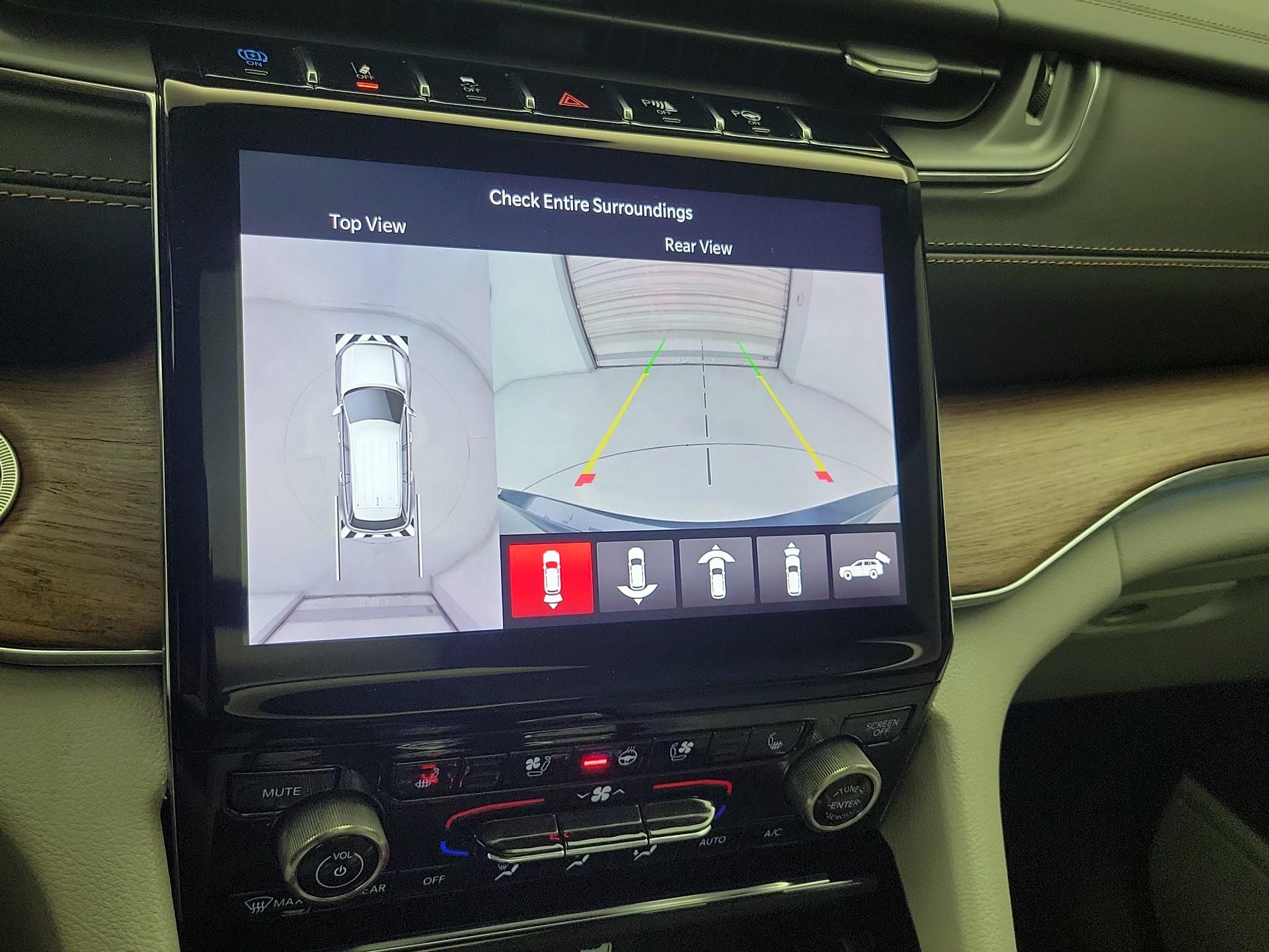 Thumbnail: 2022 Jeep Grand Cherokee - 15