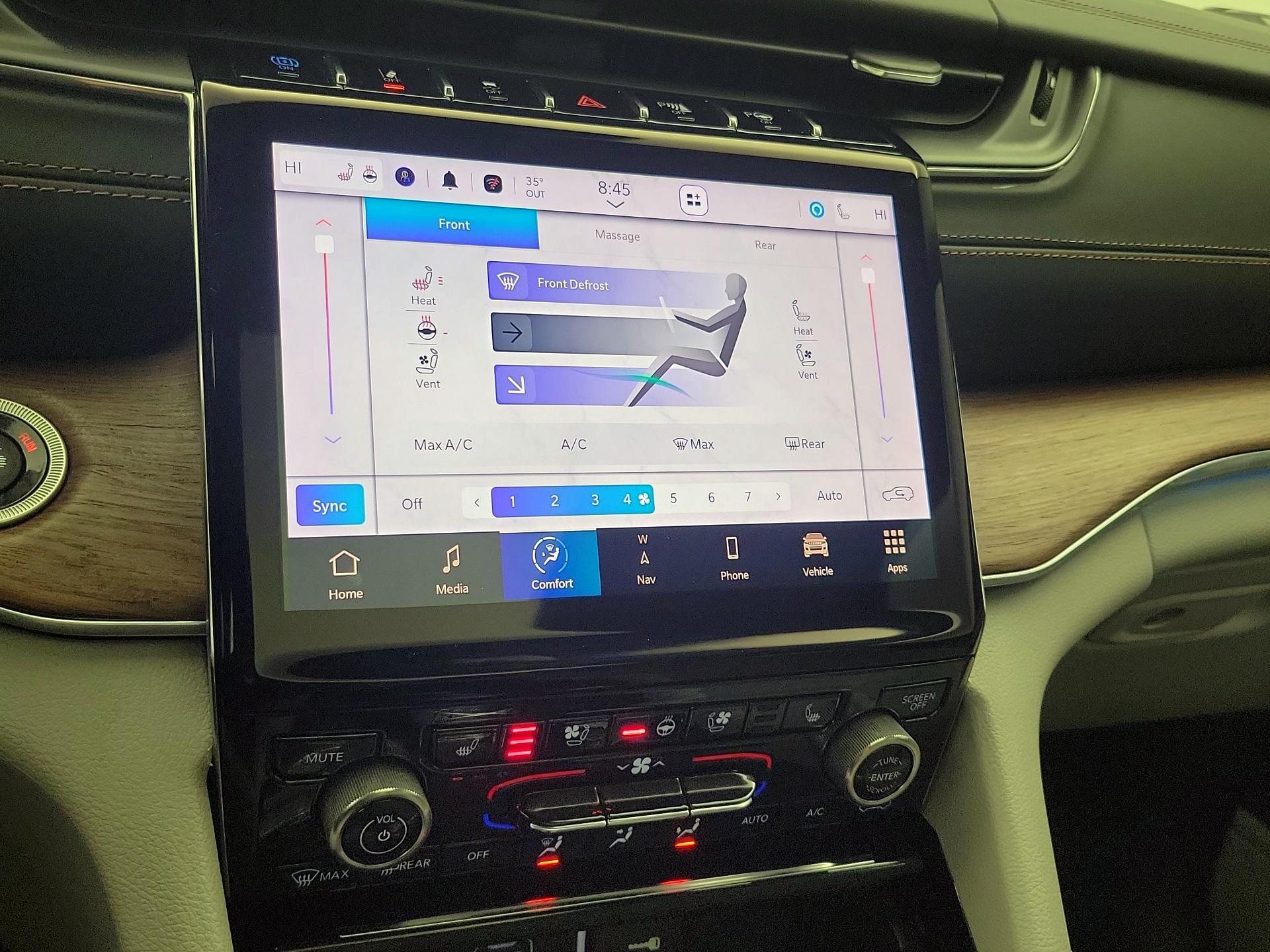 Thumbnail: 2022 Jeep Grand Cherokee - 17