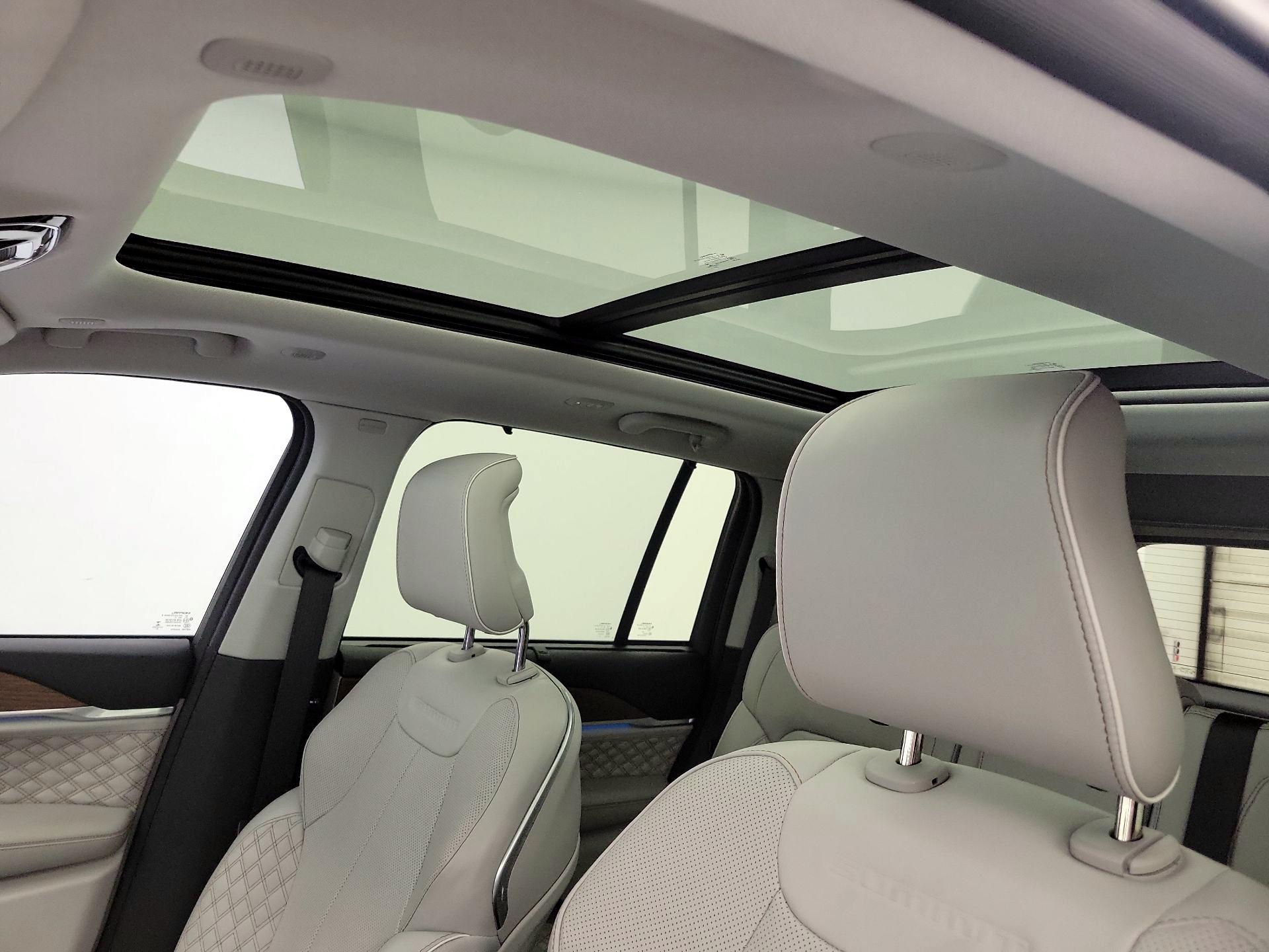 Thumbnail: 2022 Jeep Grand Cherokee - 20