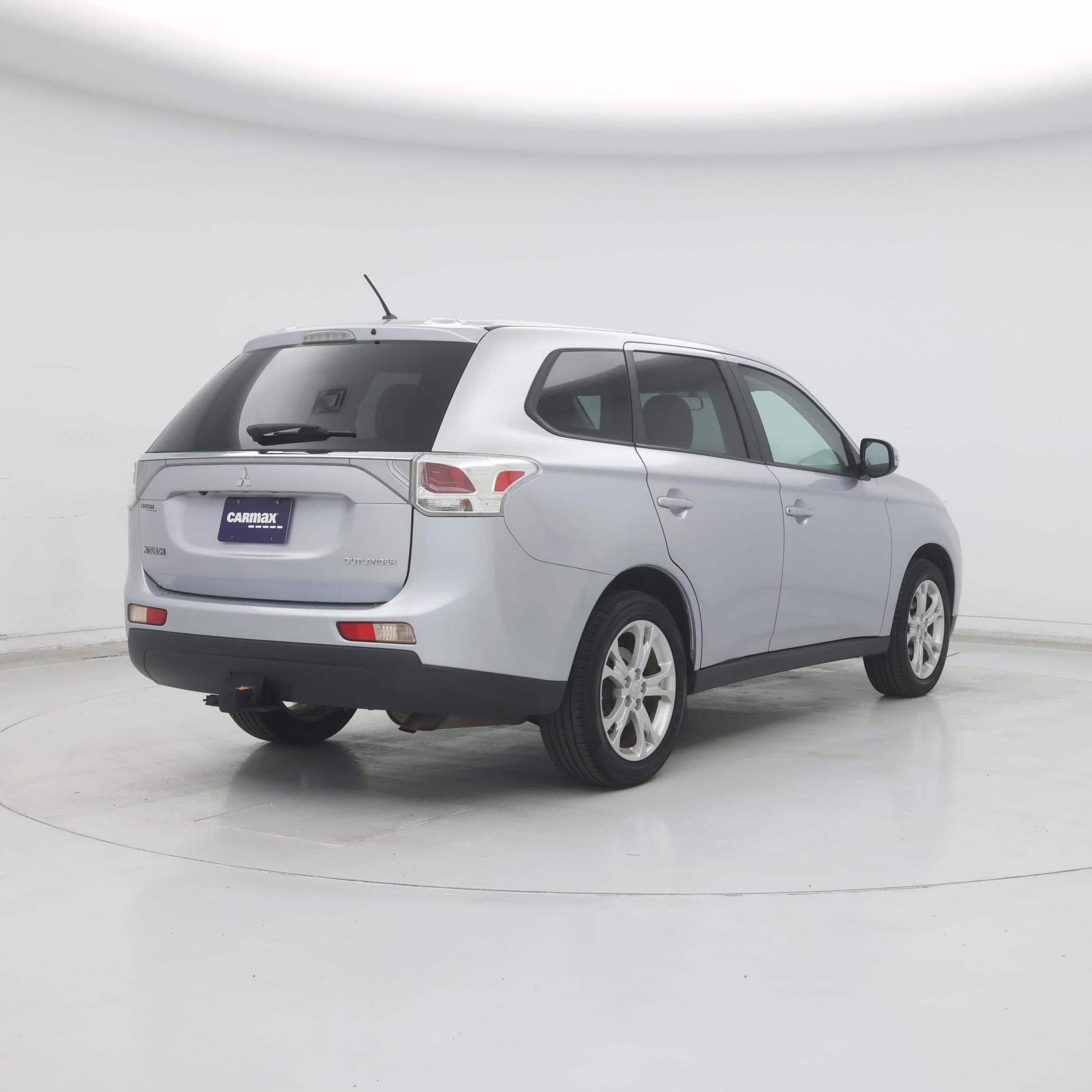 Thumbnail: 2014 Mitsubishi Outlander - 8