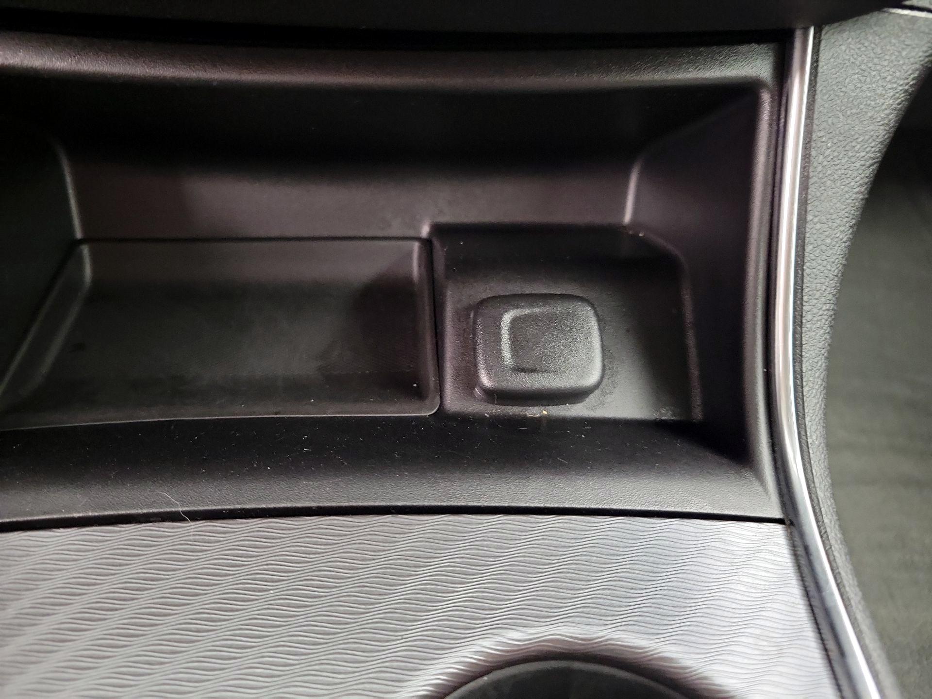 Thumbnail: 2015 Chevrolet Impala - 17